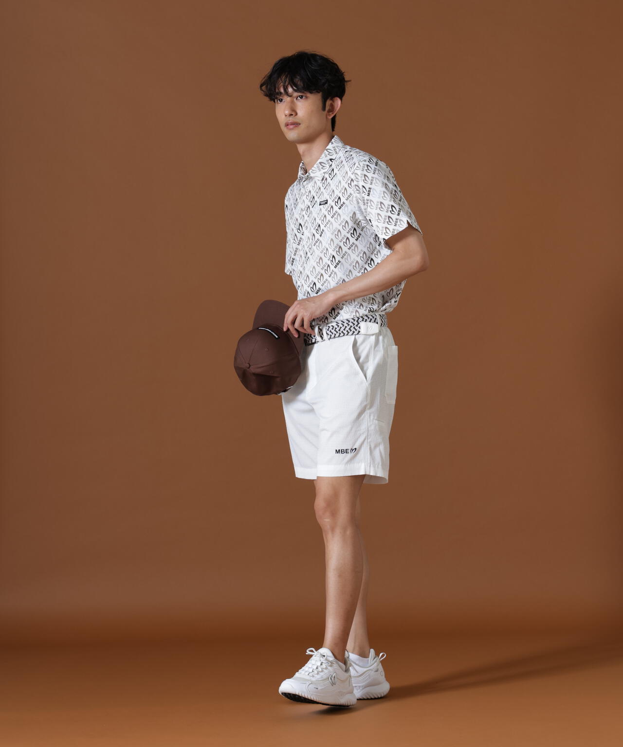 H:182cm/C:93/W:77/H:91 着用サイズ:5