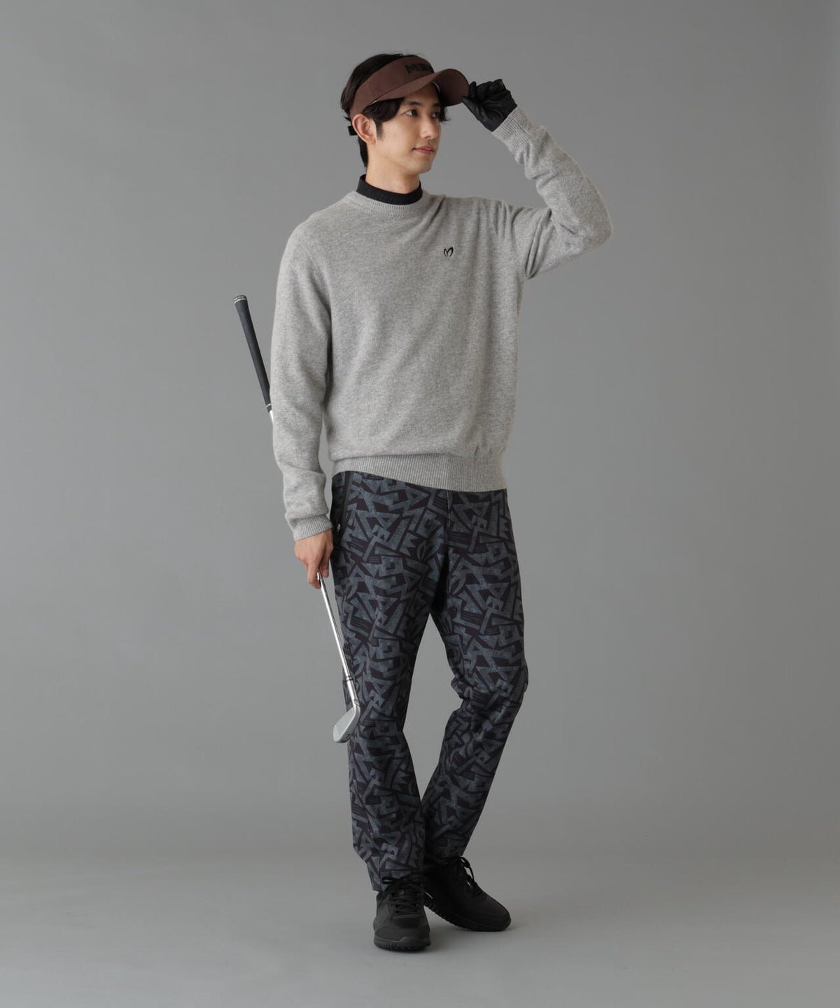 H:182cm/C:93/W:77/H:91 着用サイズ:5