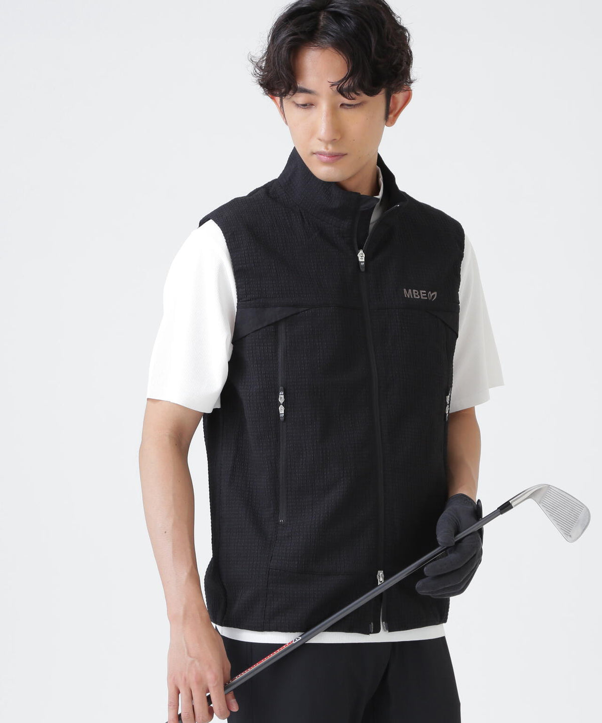 H:182cm/C:93/W:77/H:91 着用サイズ:5