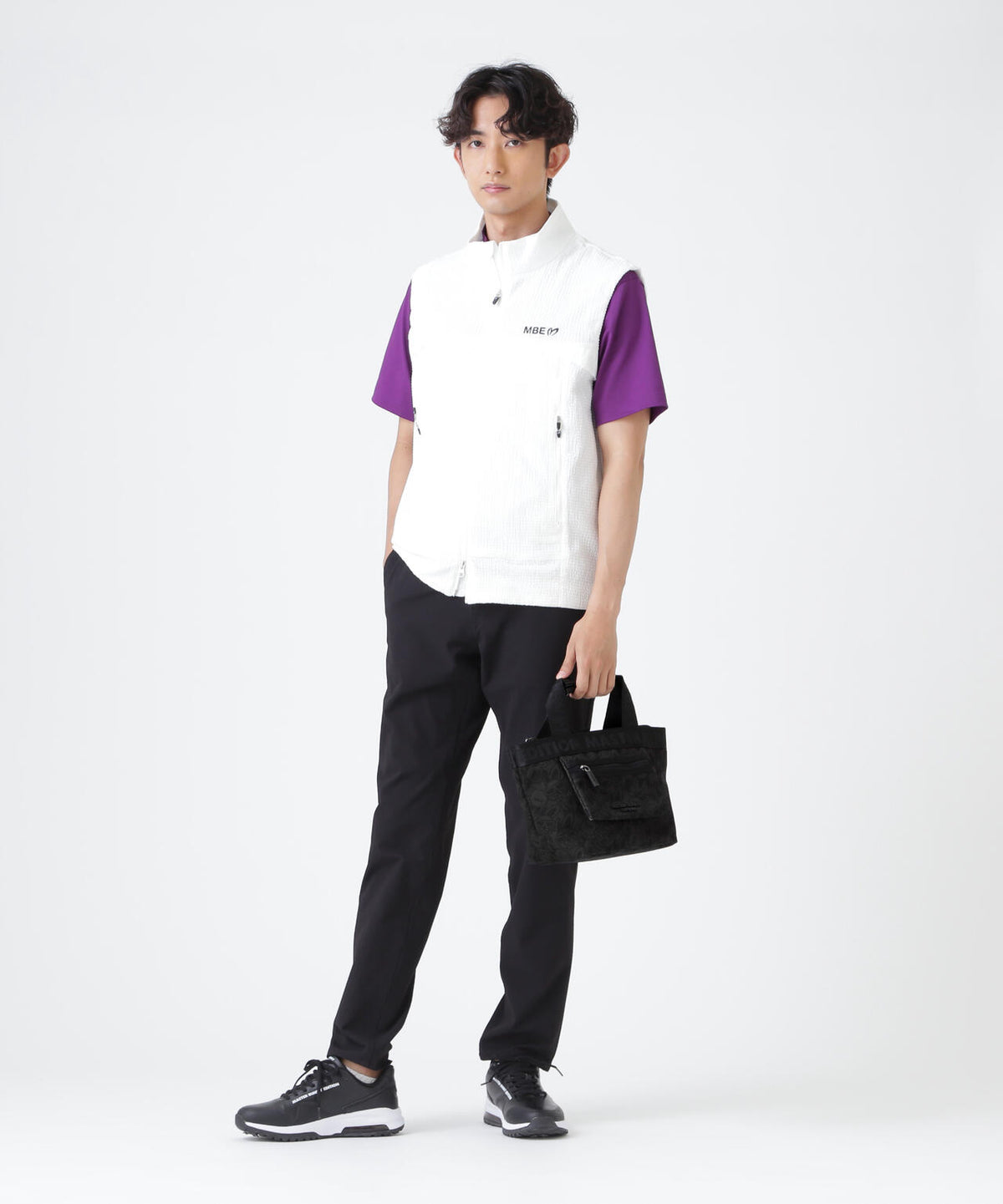 H:182cm/C:93/W:77/H:91 着用サイズ:5