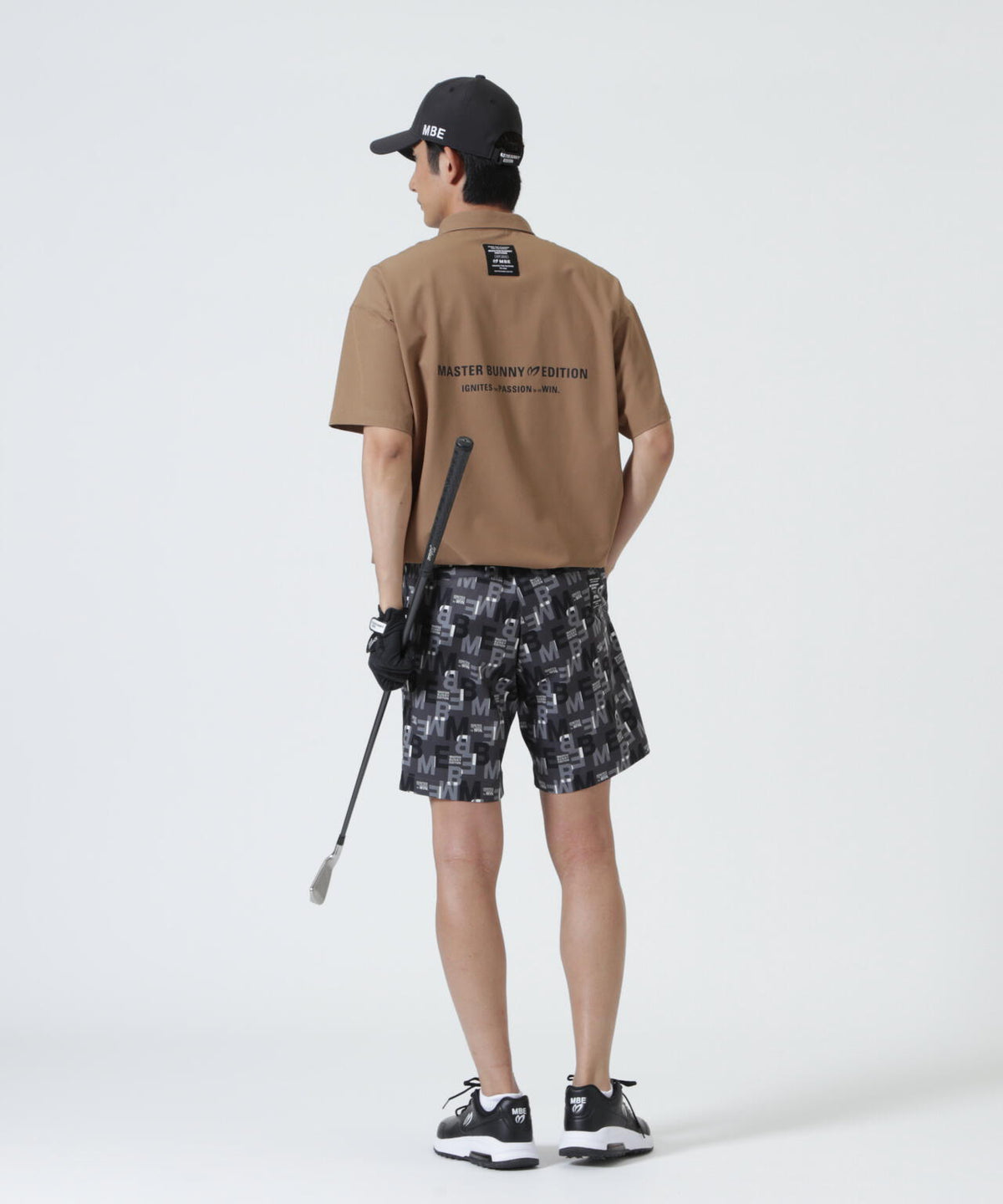 H:182cm/C:93/W:77/H:91 着用サイズ:5