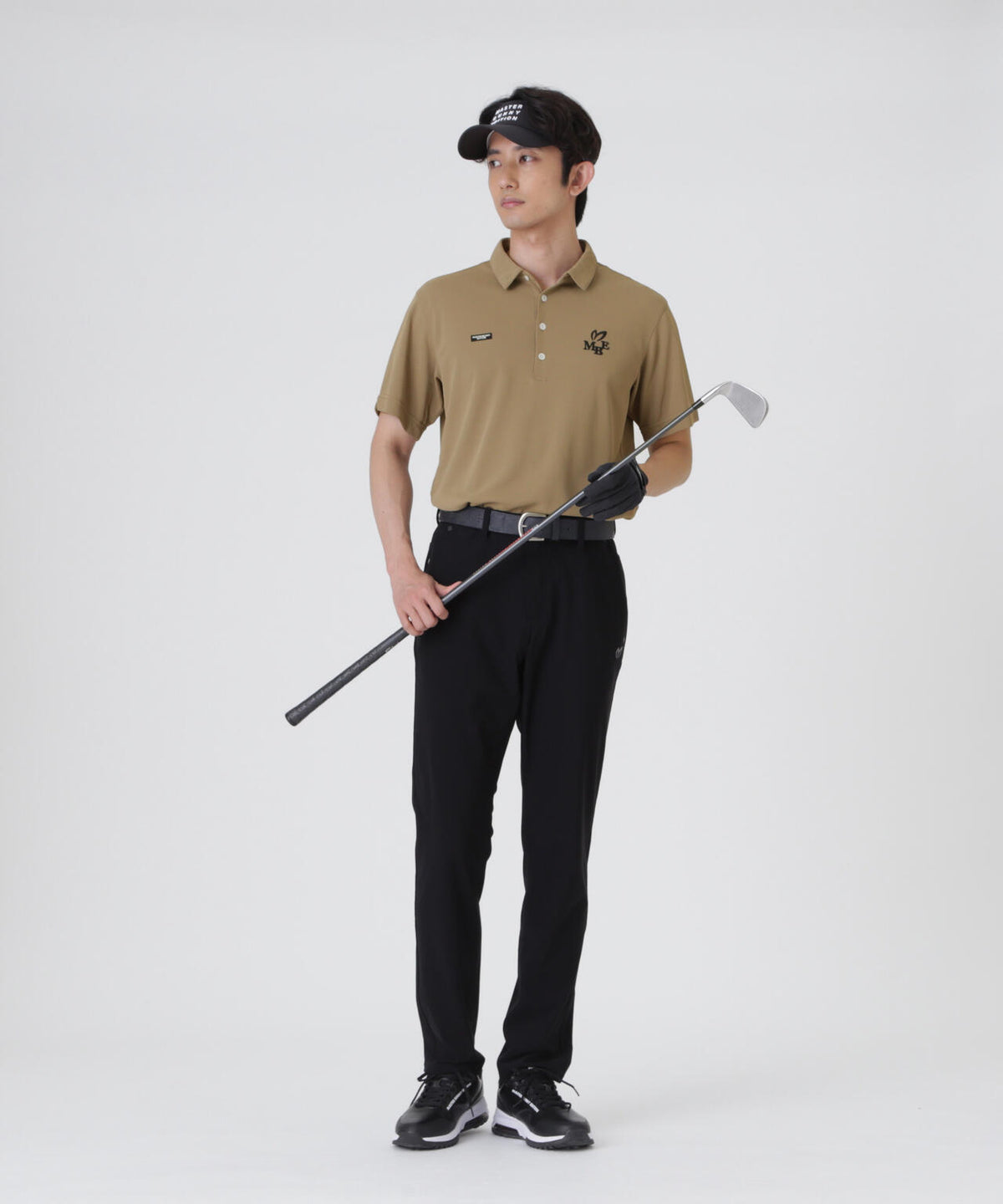 H:182cm/C:93/W:77/H:91 着用サイズ:5