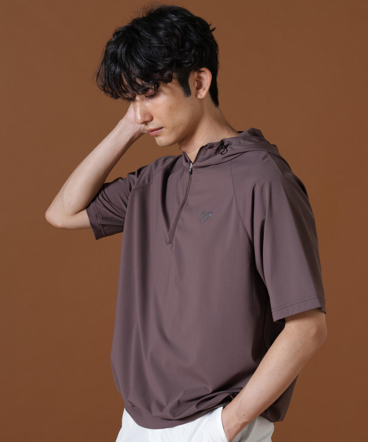 H:182cm/C:93/W:77/H:91 着用サイズ:5