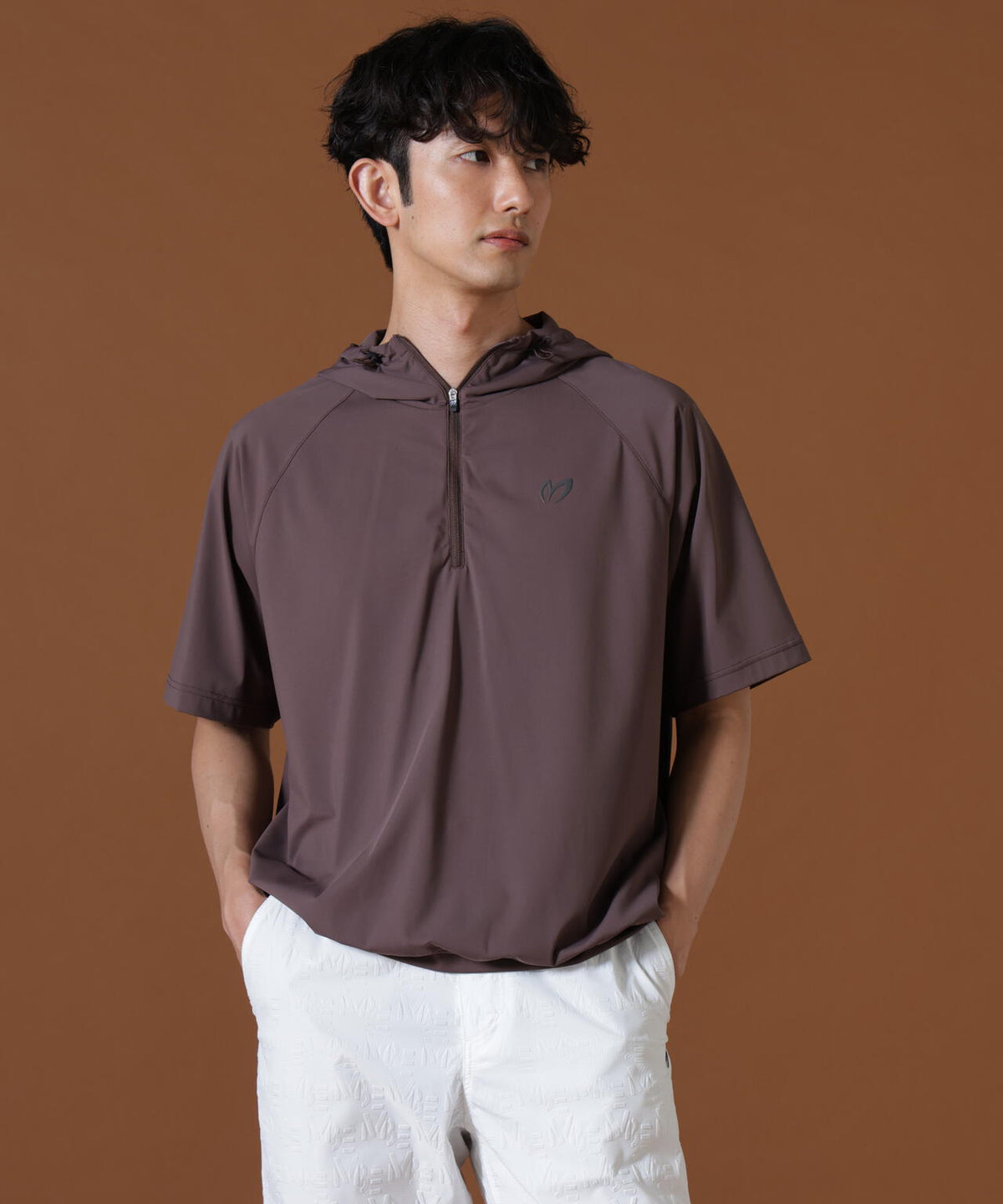 H:182cm/C:93/W:77/H:91 着用サイズ:5