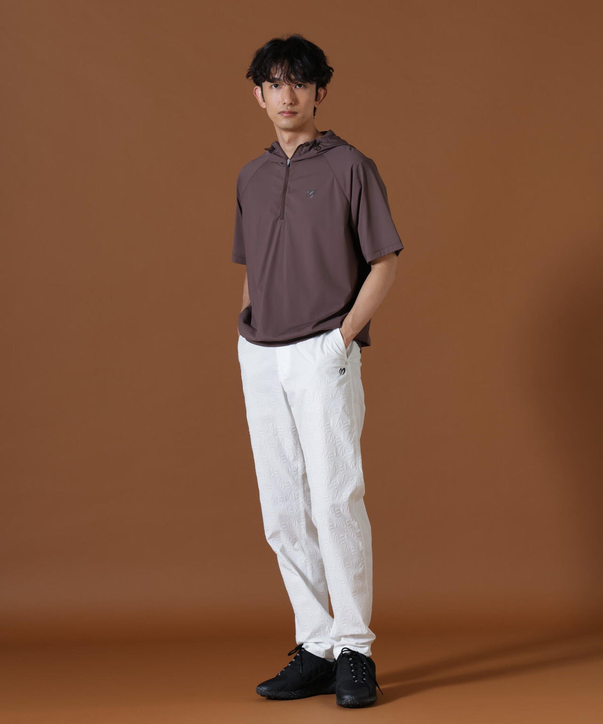 H:182cm/C:93/W:77/H:91 着用サイズ:5