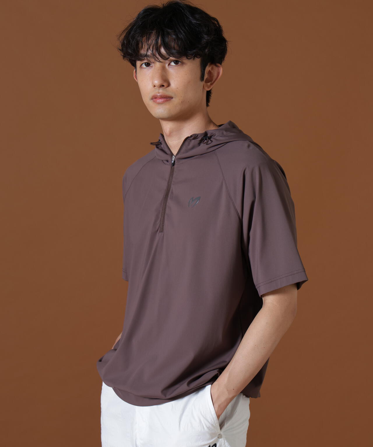 H:182cm/C:93/W:77/H:91 着用サイズ:5