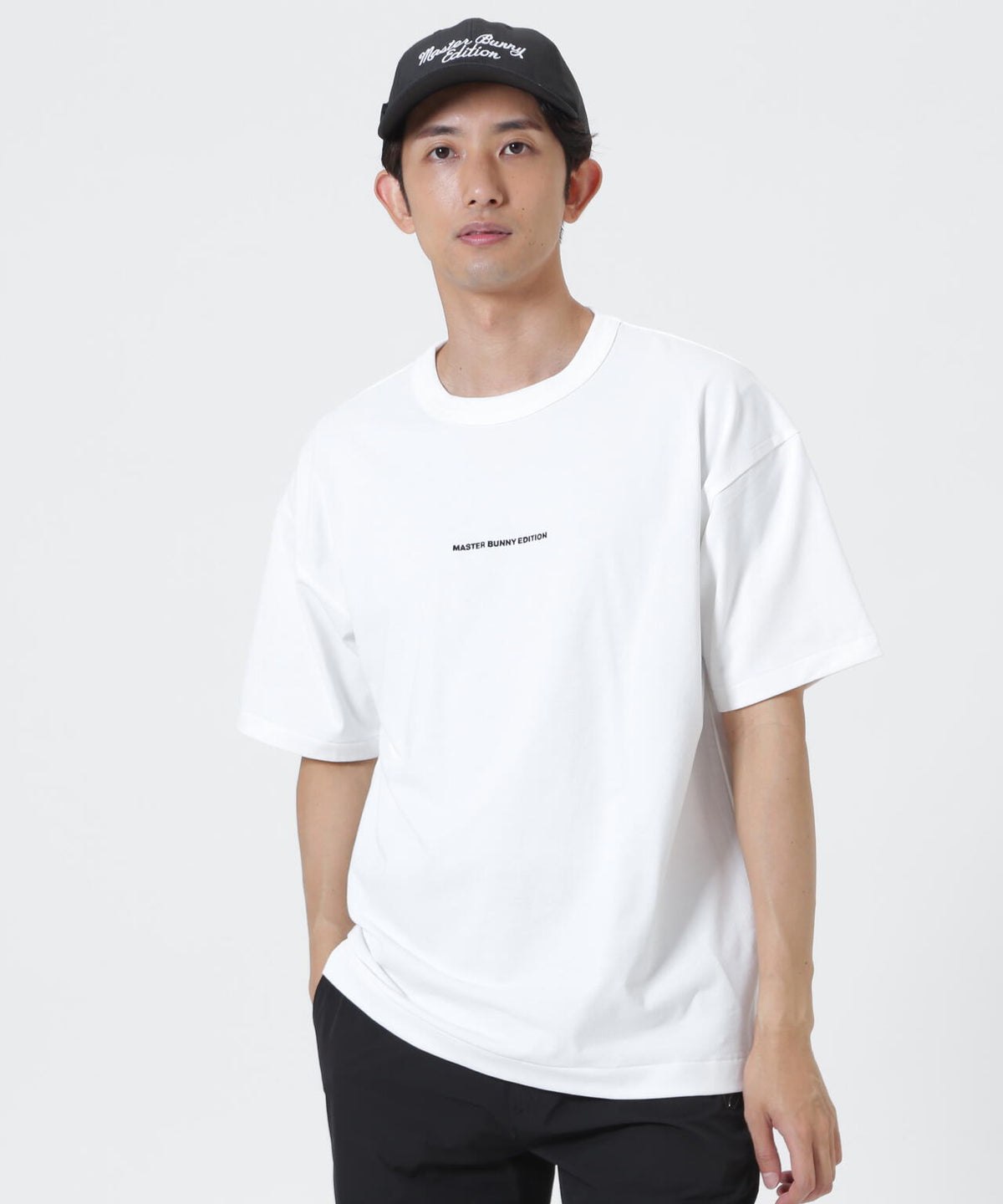 H:182cm/C:93/W:77/H:91 着用サイズ:5
