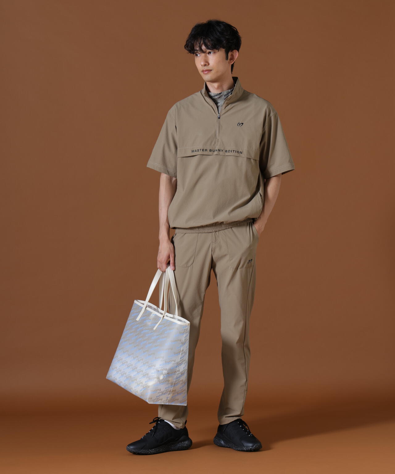 H:182cm/C:93/W:77/H:91 着用サイズ:5