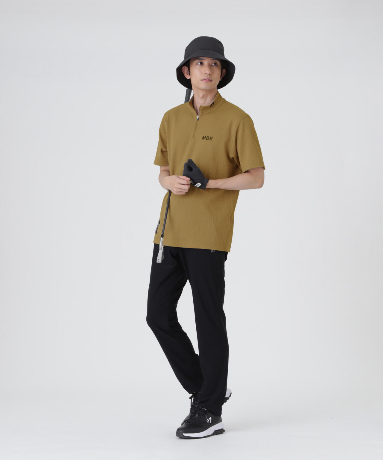 H:182cm/C:93/W:77/H:91 着用サイズ:5