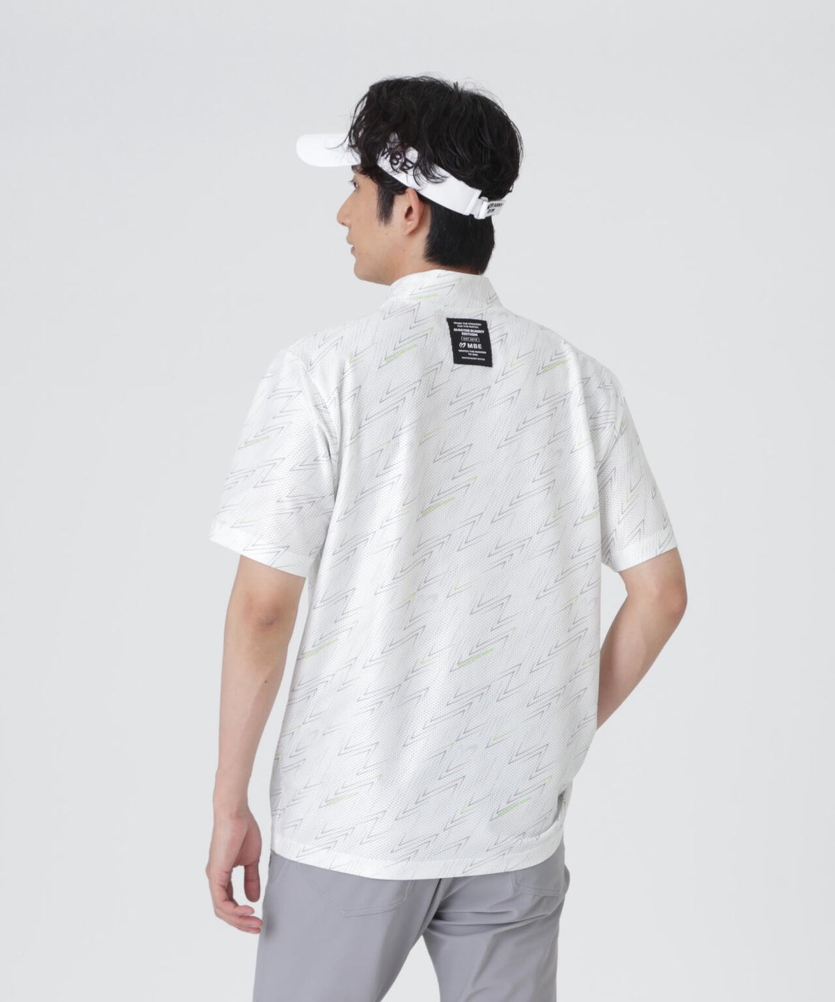 H:182cm/C:93/W:77/H:91 着用サイズ:5