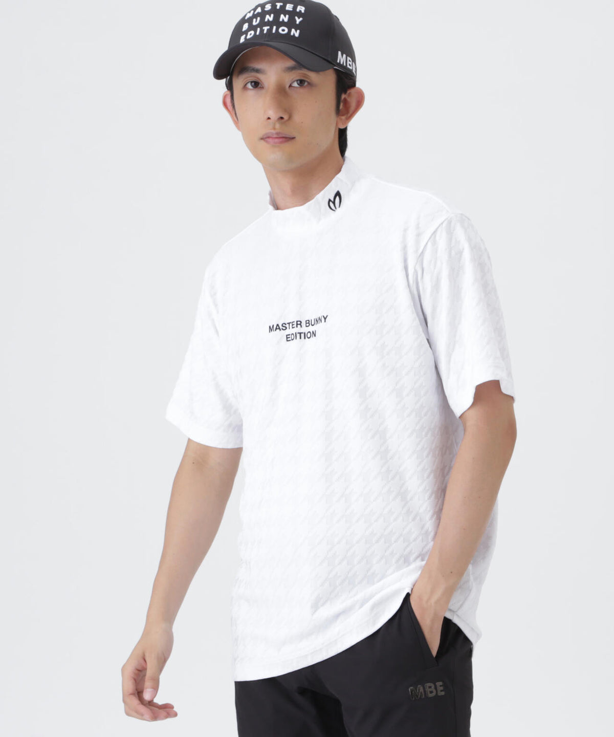 H:182cm/C:93/W:77/H:91 着用サイズ:5