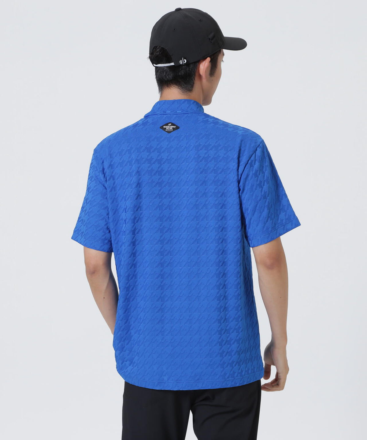 H:182cm/C:93/W:77/H:91 着用サイズ:5