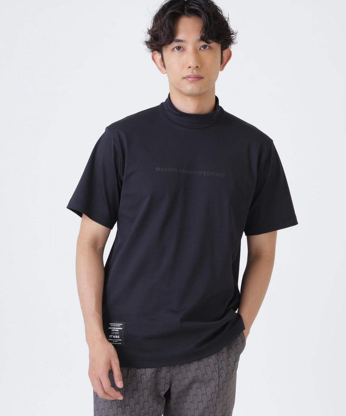H:182cm/C:93/W:77/H:91 着用サイズ:5