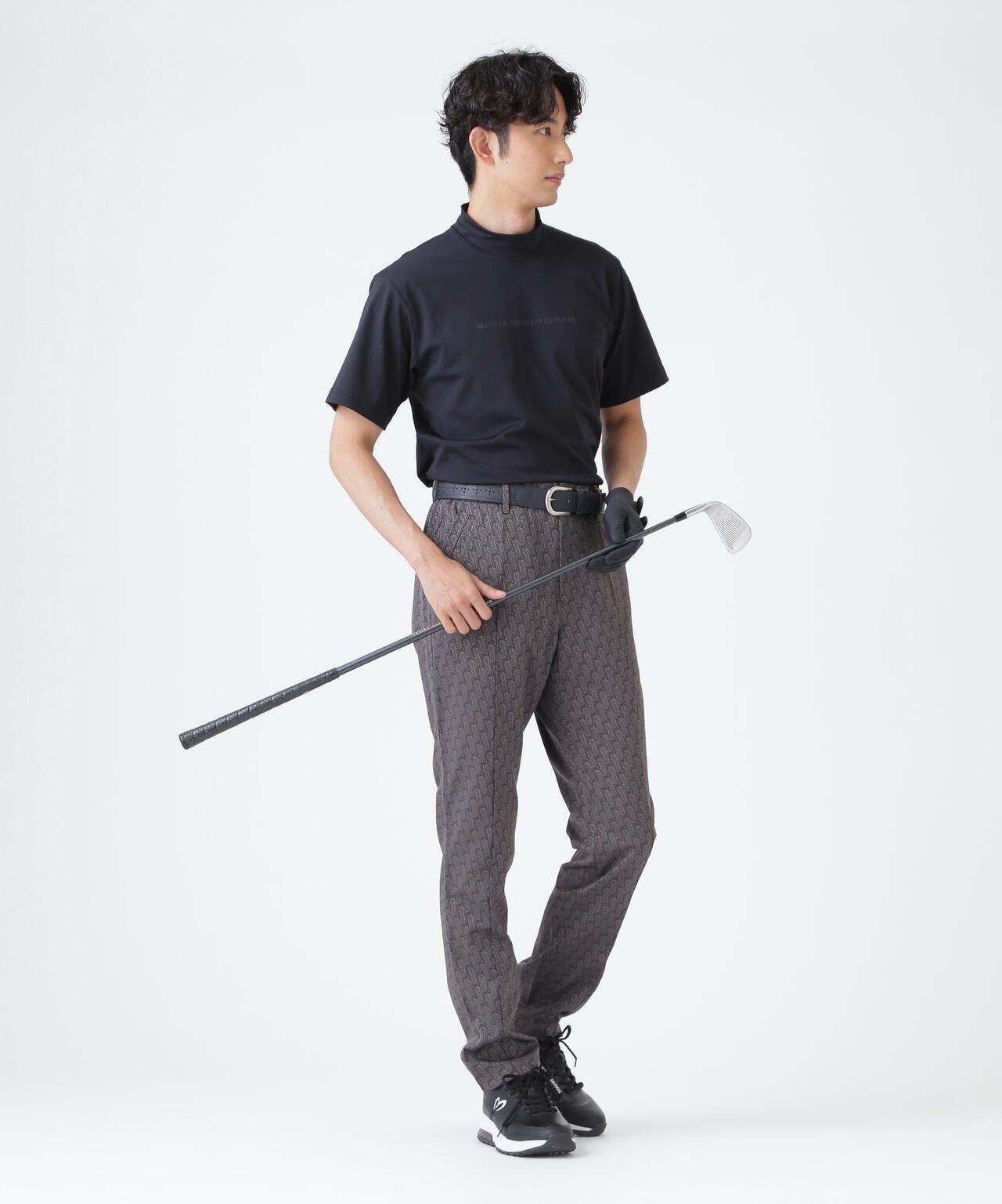 H:182cm/C:93/W:77/H:91 着用サイズ:5