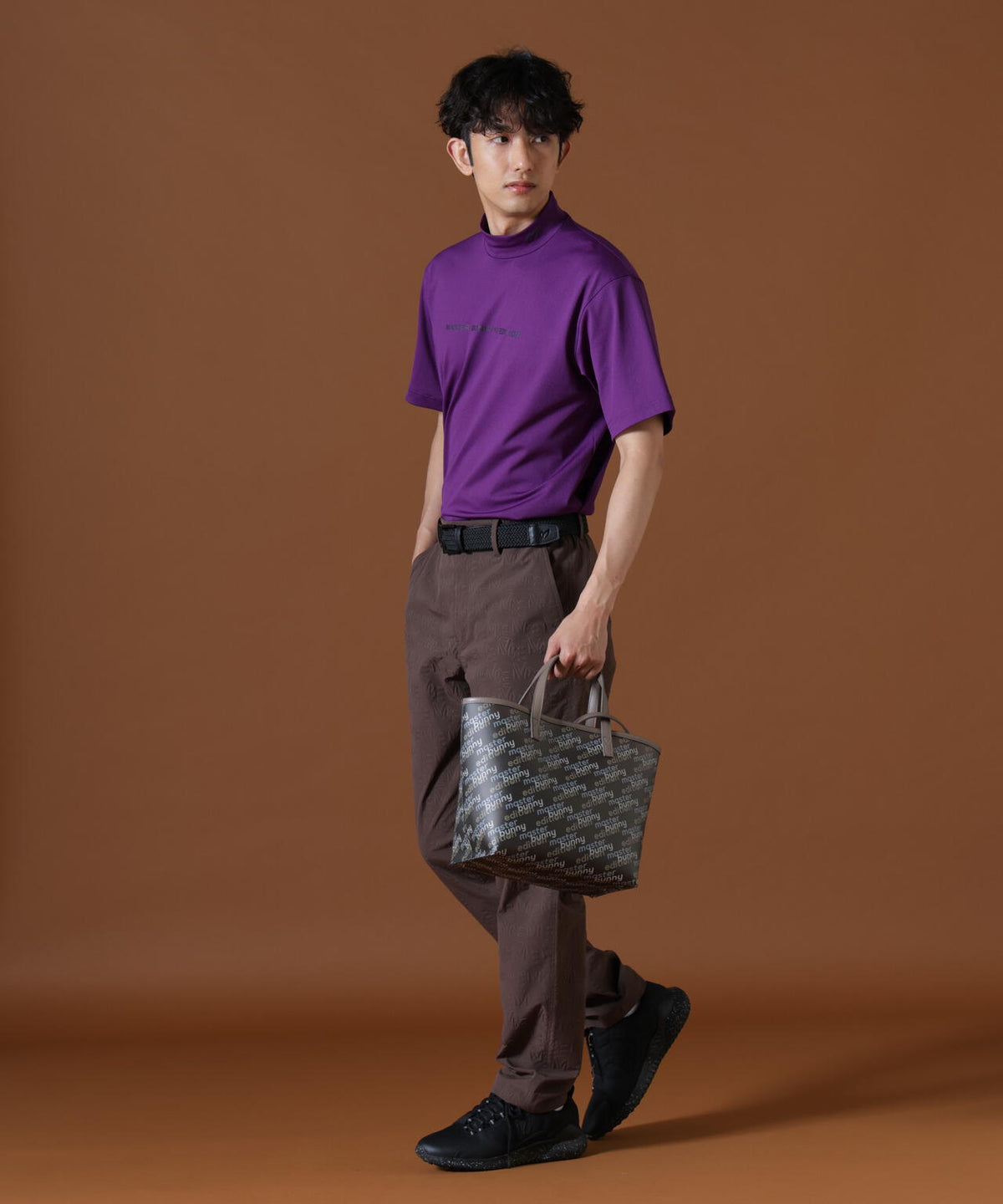 H:182cm/C:93/W:77/H:91 着用サイズ:5