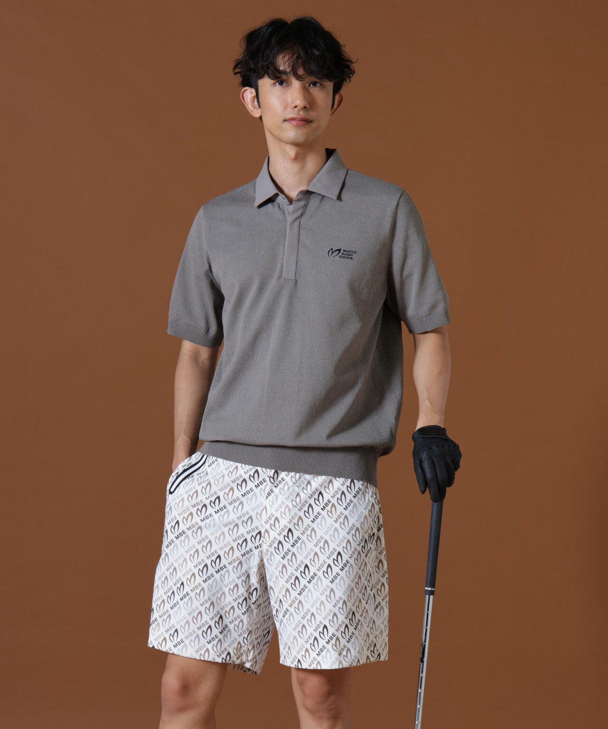 H:182cm/C:93/W:77/H:91 着用サイズ:5