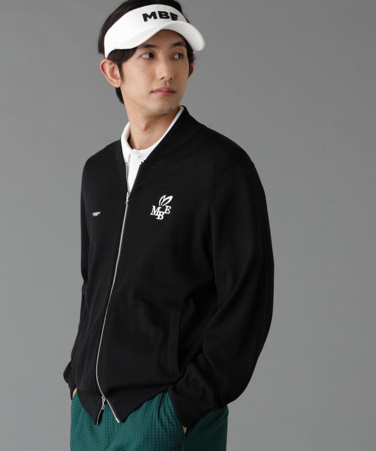 H:182cm/C:93/W:77/H:91 着用サイズ:5