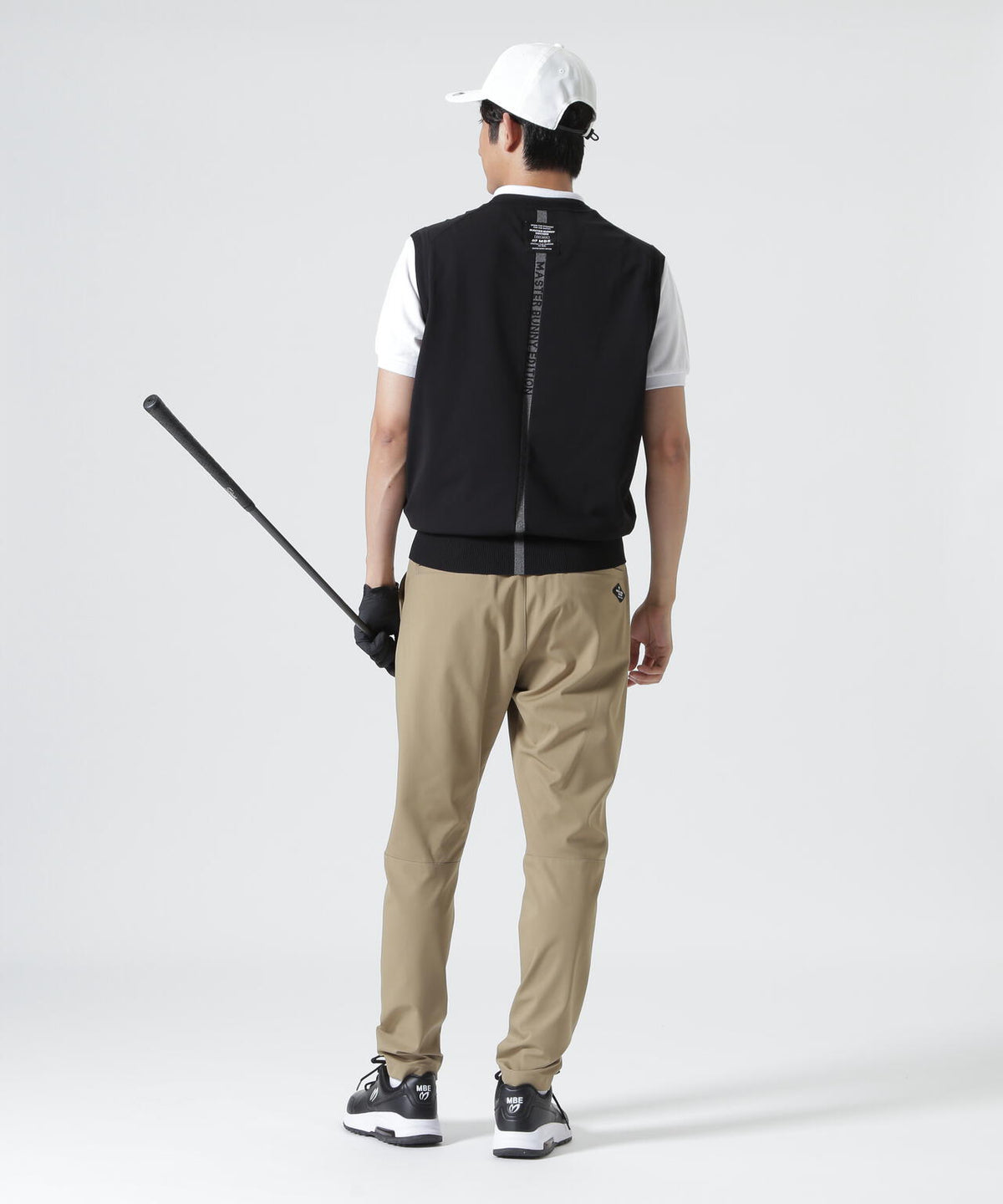 H:182cm/C:93/W:77/H:91 着用サイズ:5