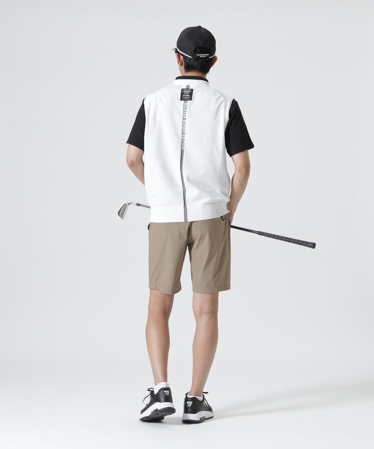 H:182cm/C:93/W:77/H:91 着用サイズ:5