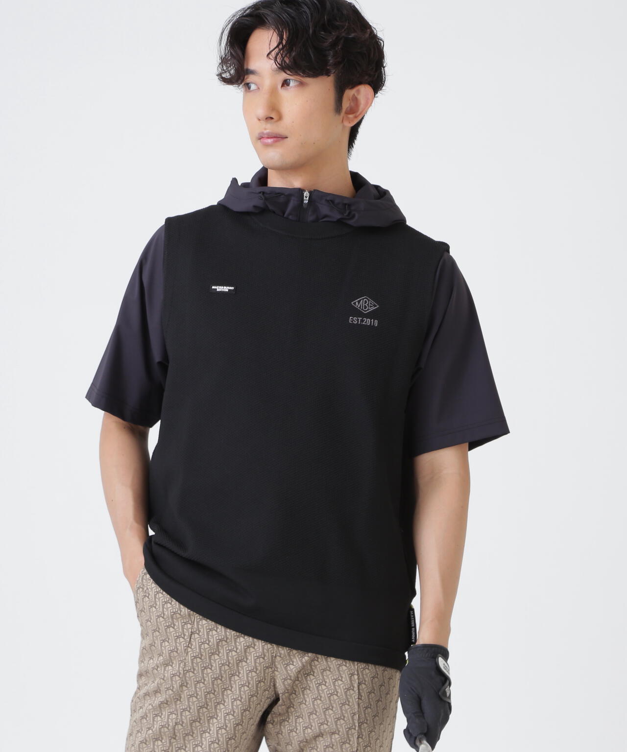 H:182cm/C:93/W:77/H:91 着用サイズ:5