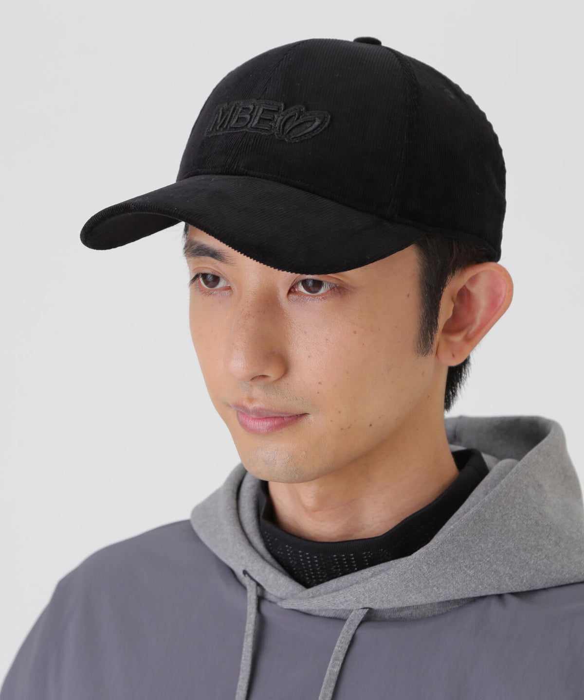 H:182cm/C:93/W:77/H:91