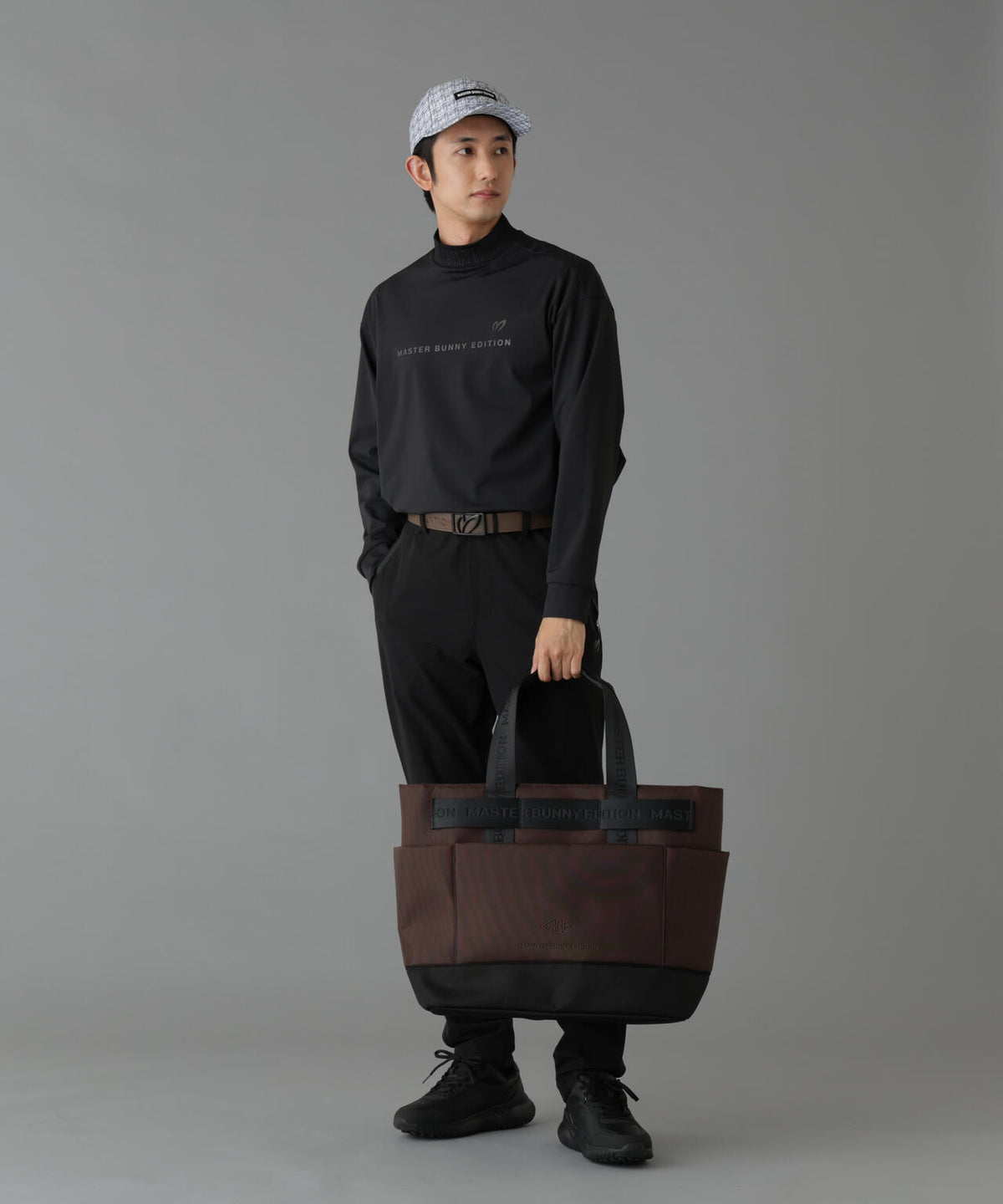 H:182cm/C:93/W:77/H:91