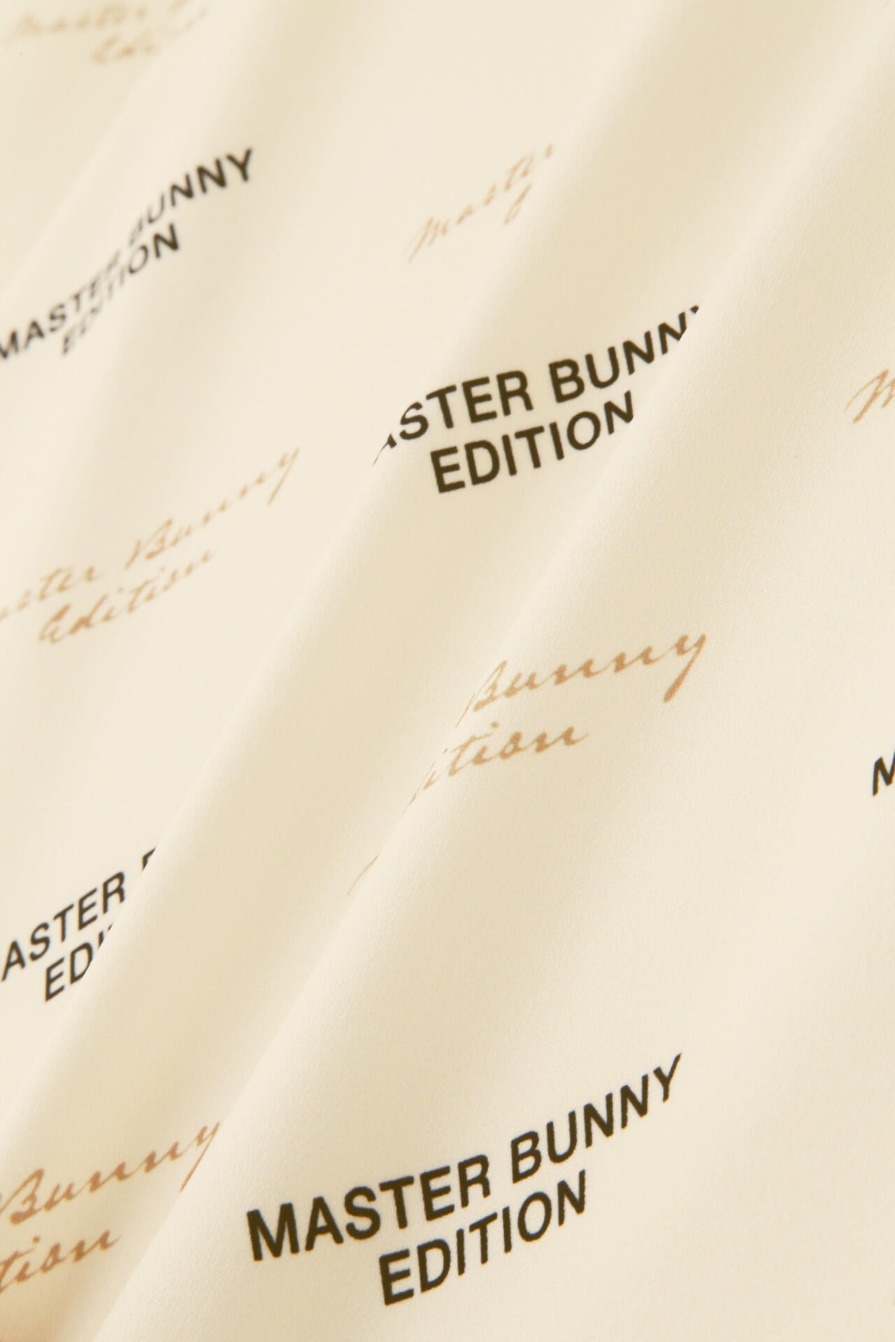 スムース裏起毛 ハイネックカットソープルオーバー <MBEバイアスロゴ/モノグラム柄>