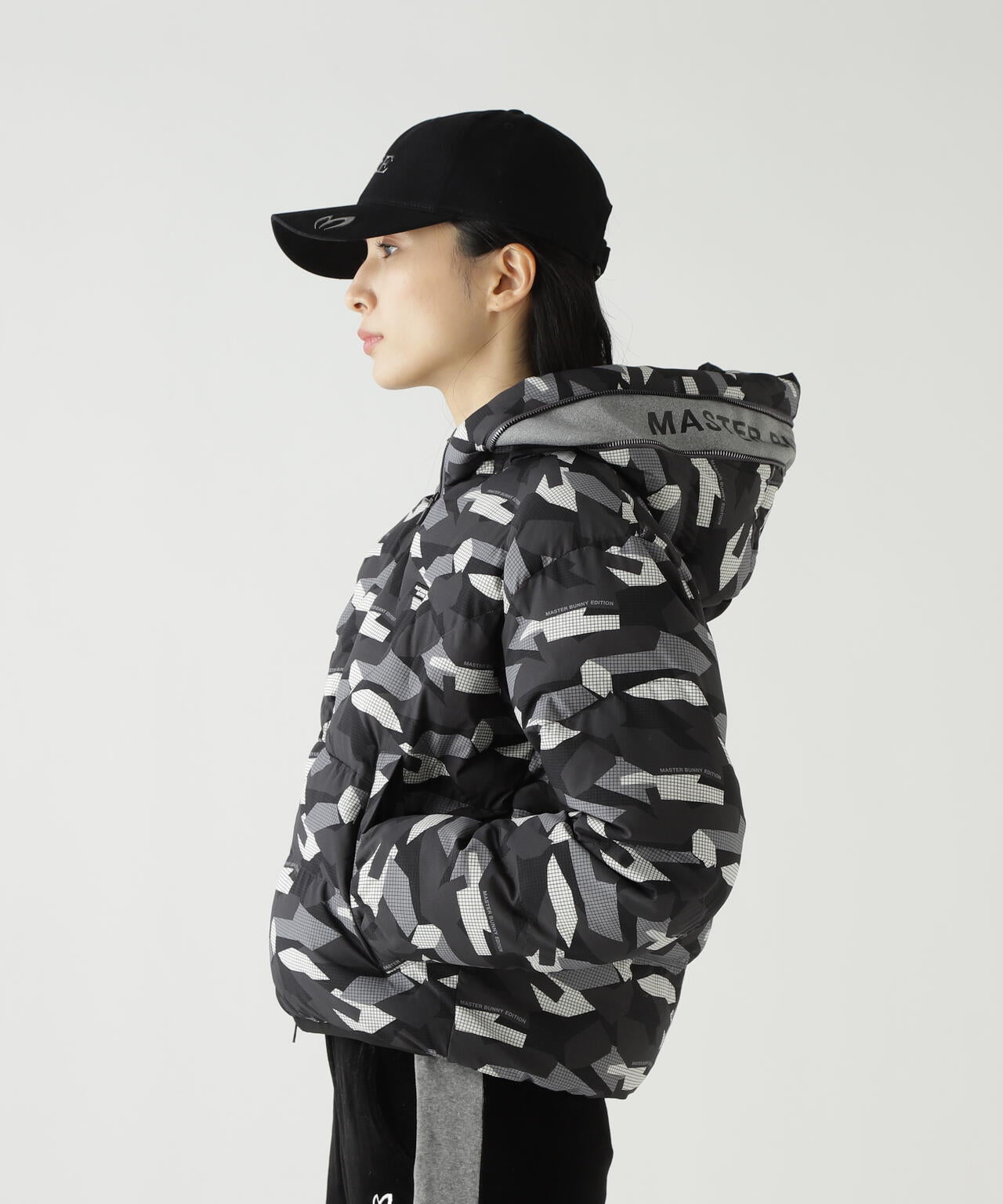 迷彩プリントフーディブルゾン