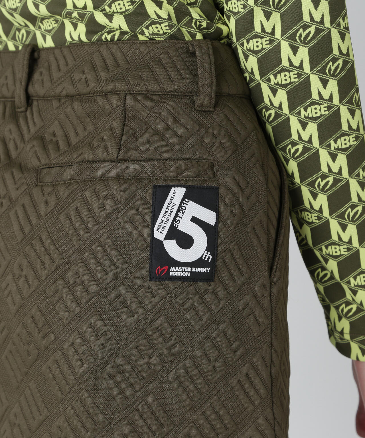 ロゴジャガードストレッチスカート