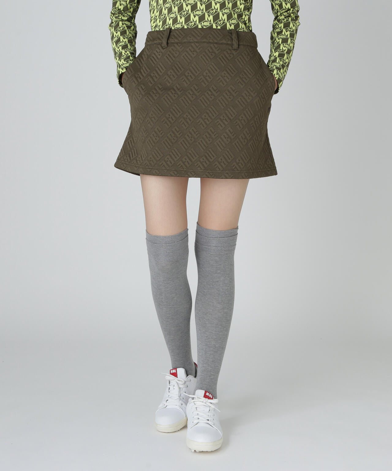 ロゴジャガードストレッチスカート