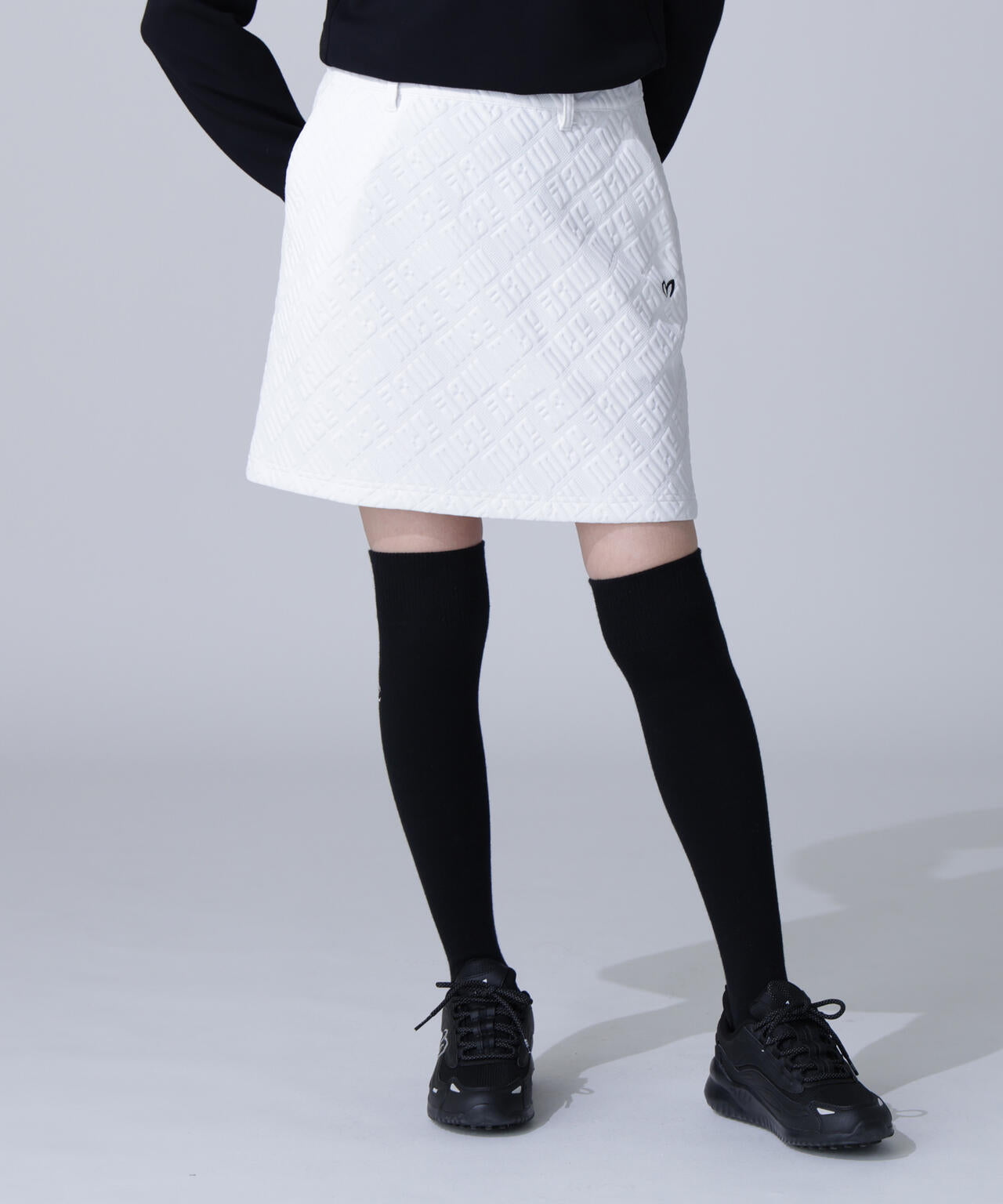 ロゴキルトジャガードスカート