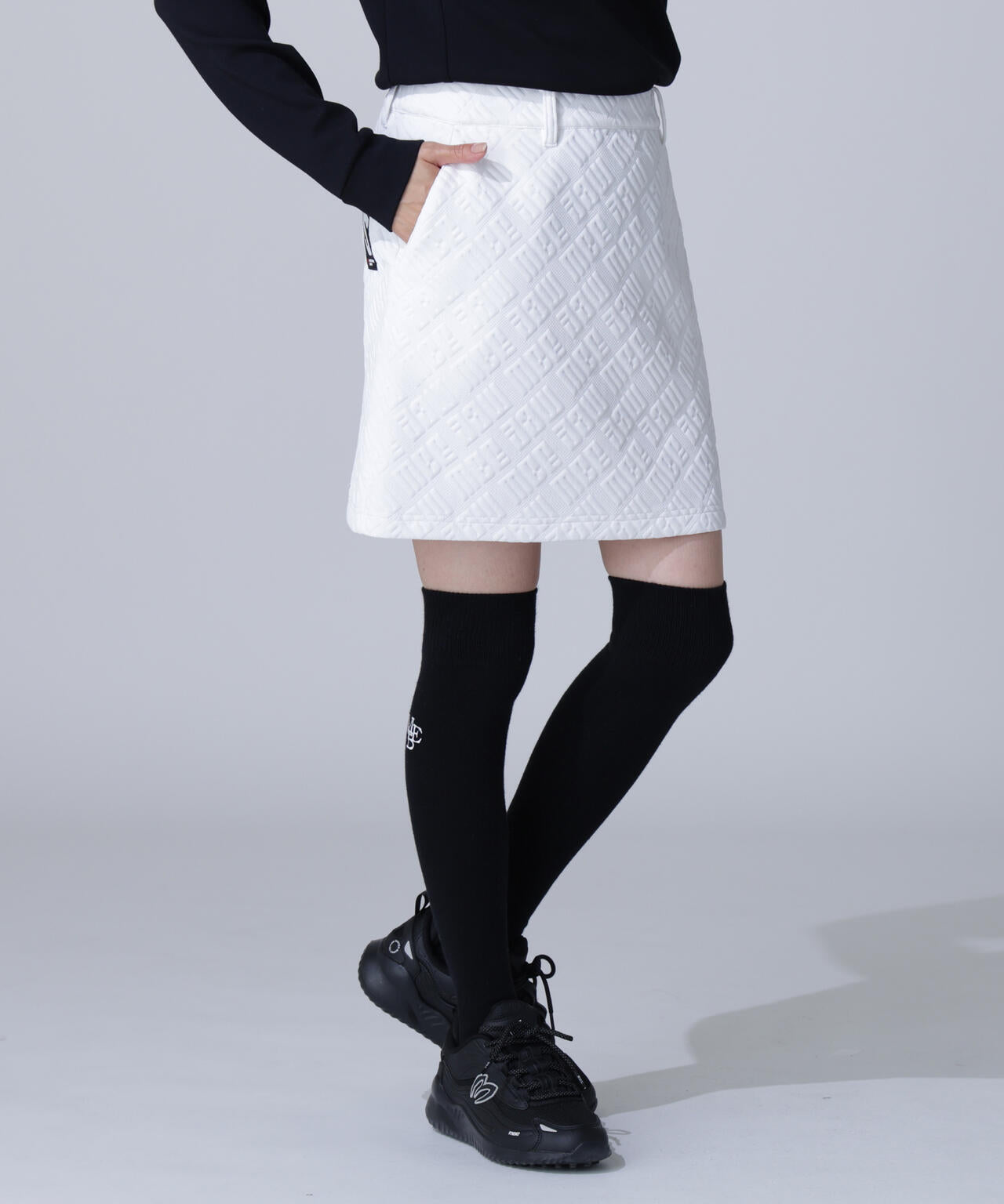 ロゴキルトジャガードスカート