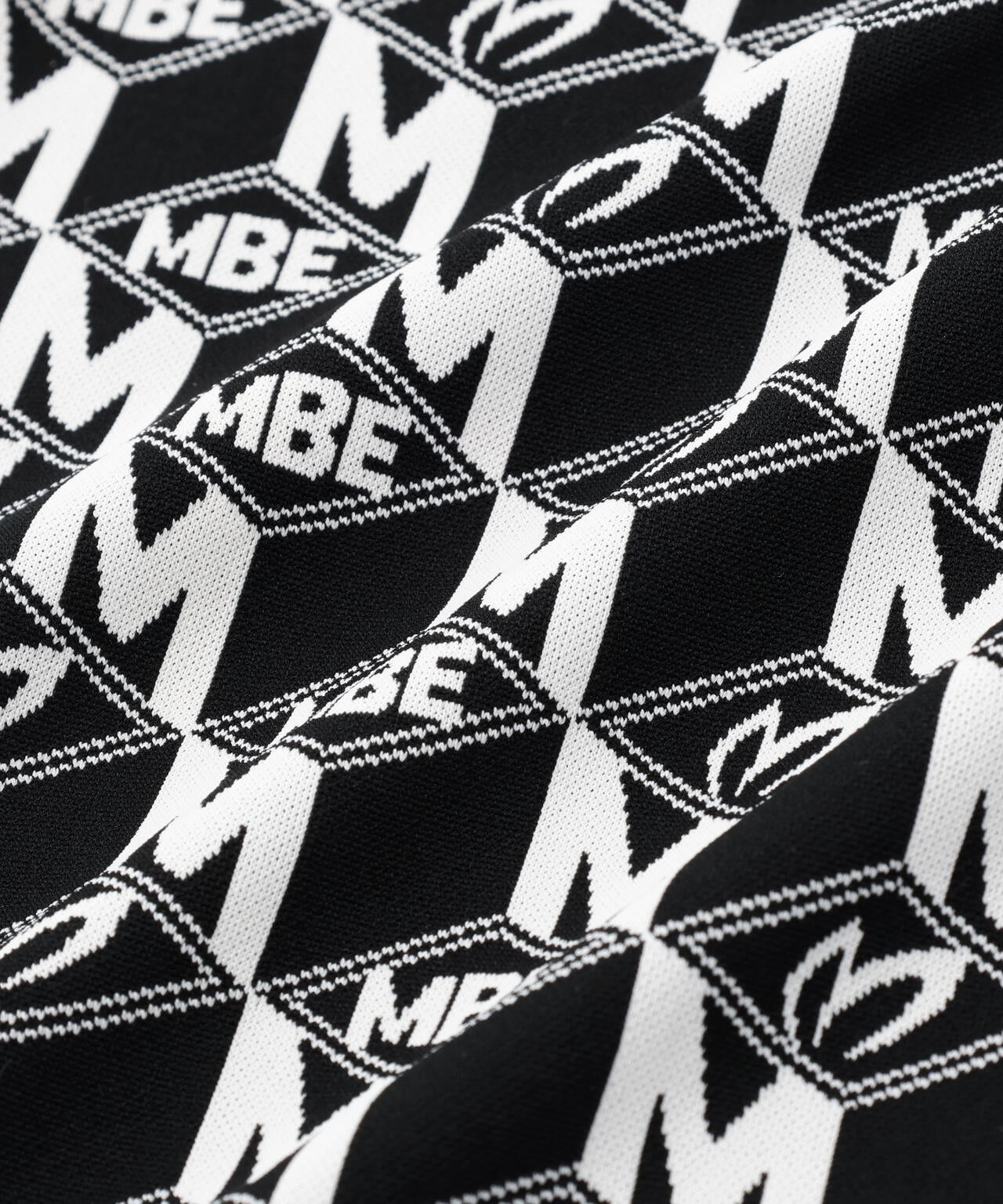 エコブルーMキューブジャガード長袖ハイネックカットソー