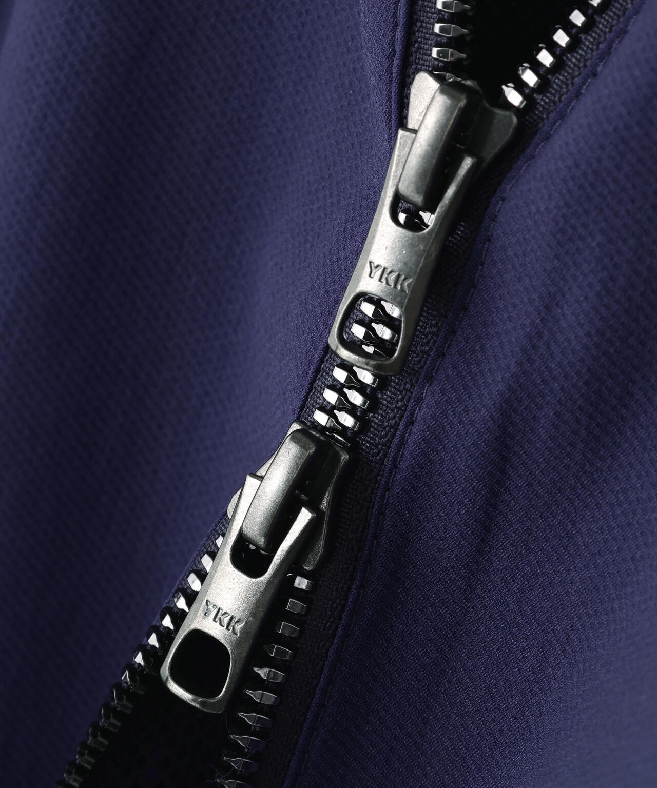 ナイロンストレッチブルゾン