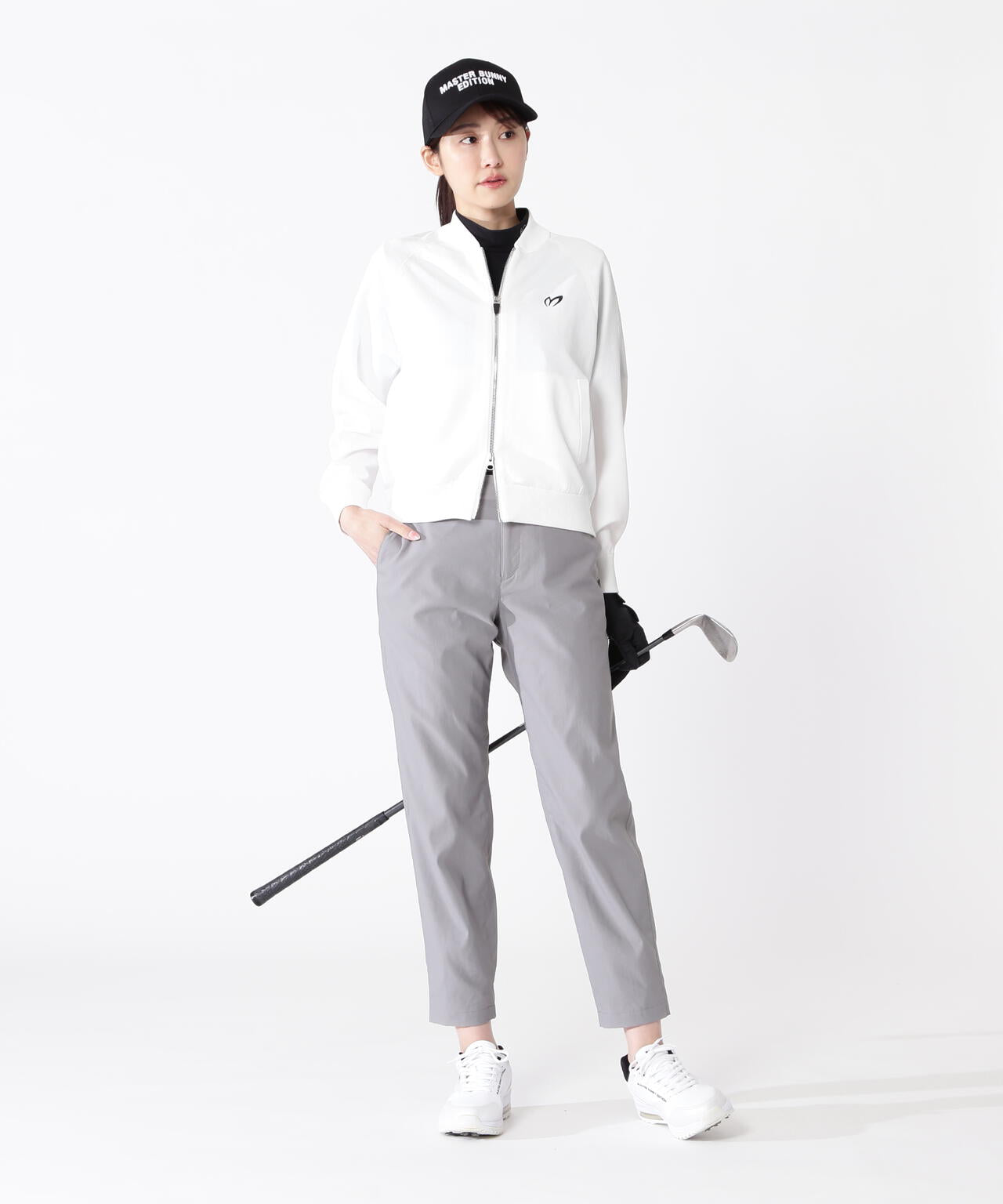 166cm B:80 W:60 H:83