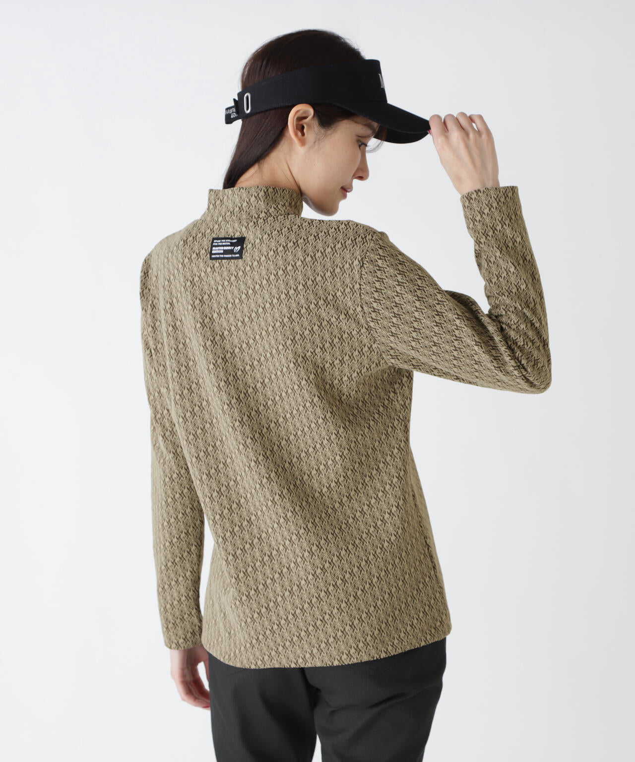 幾何柄起毛ジャガードハーフジップアップカットソー