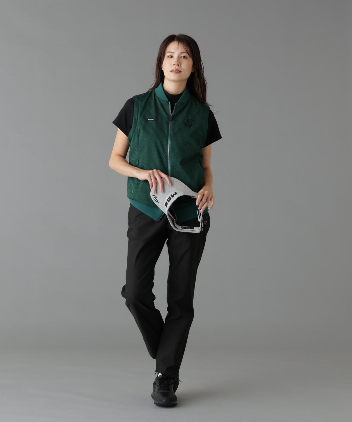 Height : 160 Bust : 80 Waist : 58 Hips : 83 着用サイズ:1