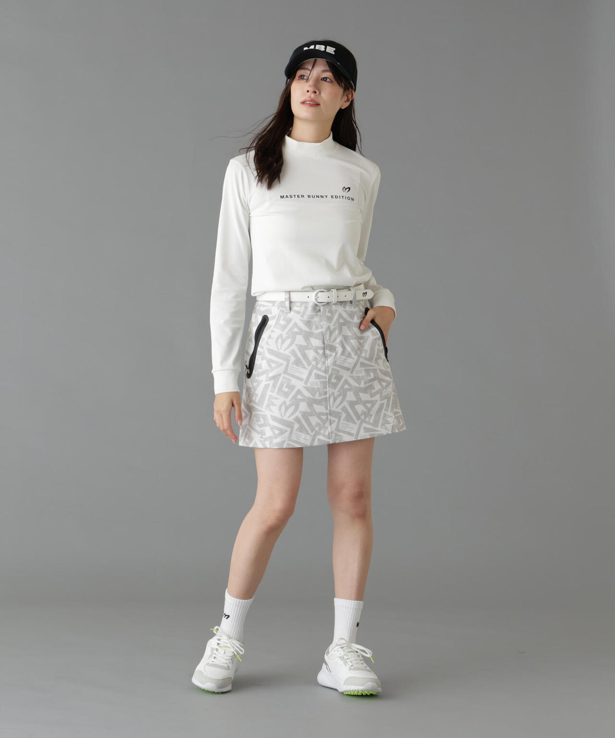 Height : 160 Bust : 80 Waist : 58 Hips : 83 着用サイズ:1