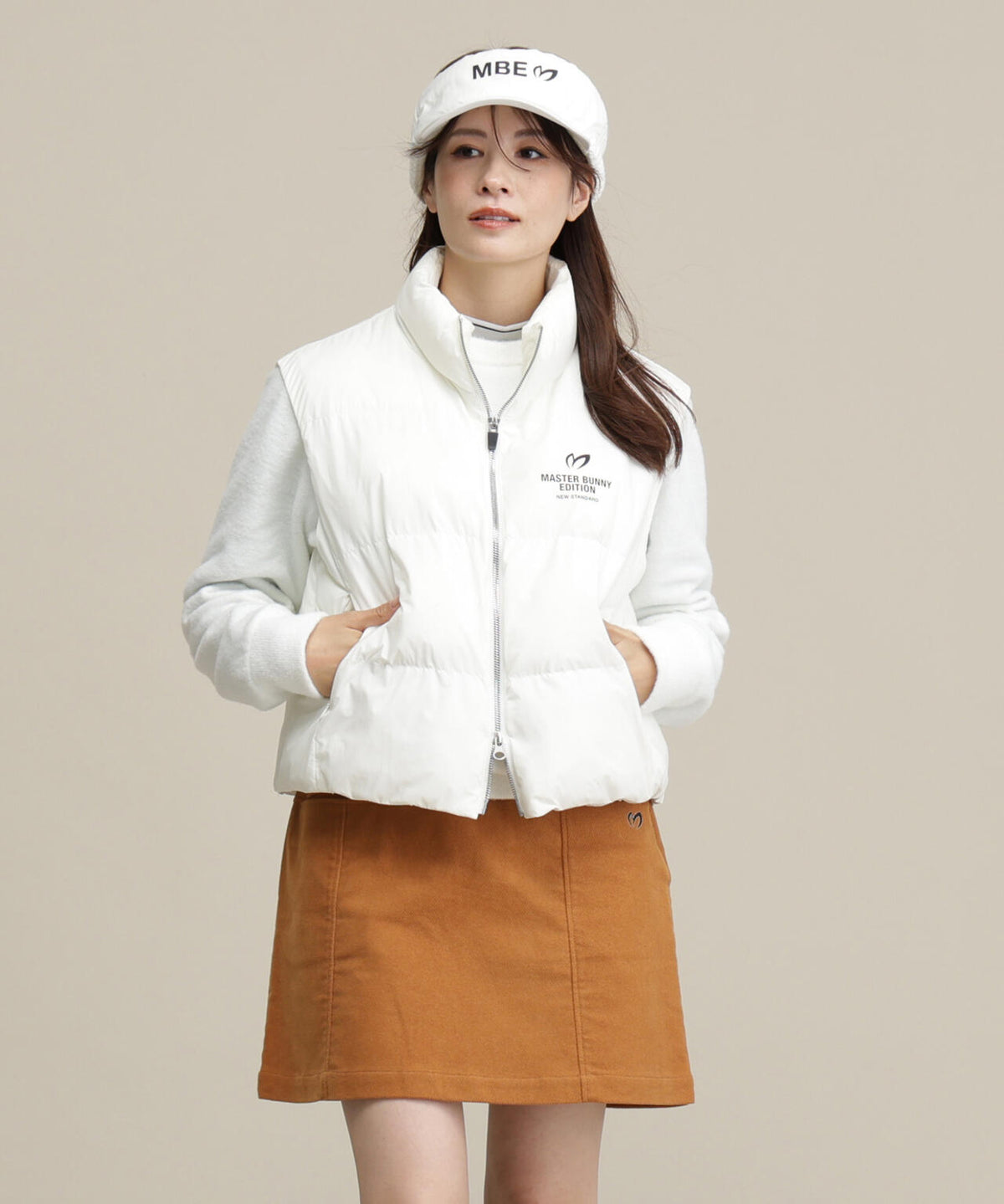 Height : 160 Bust : 80 Waist : 58 Hips : 83 着用サイズ:1