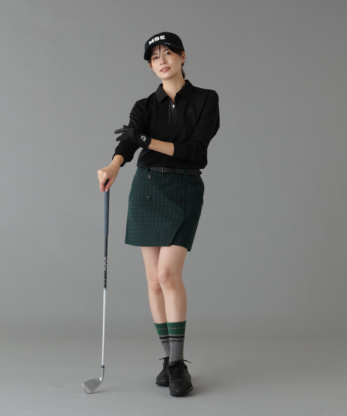 Height : 160 Bust : 80 Waist : 58 Hips : 83 着用サイズ:1