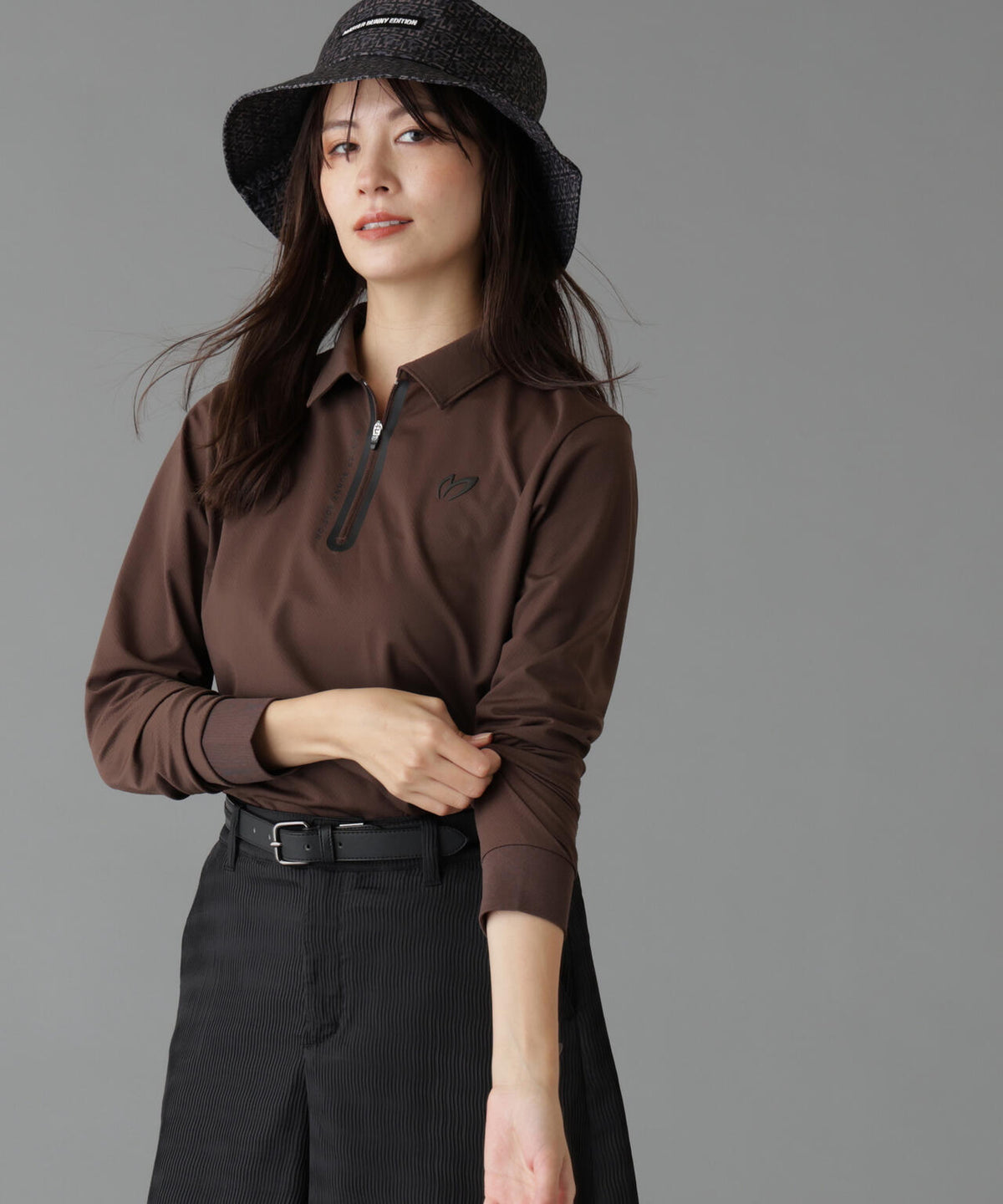 Height : 160 Bust : 80 Waist : 58 Hips : 83 着用サイズ:1