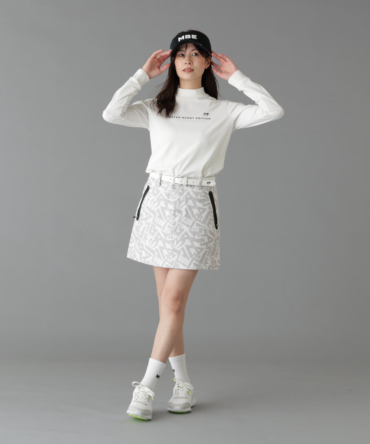 Height : 160 Bust : 80 Waist : 58 Hips : 83 着用サイズ:1