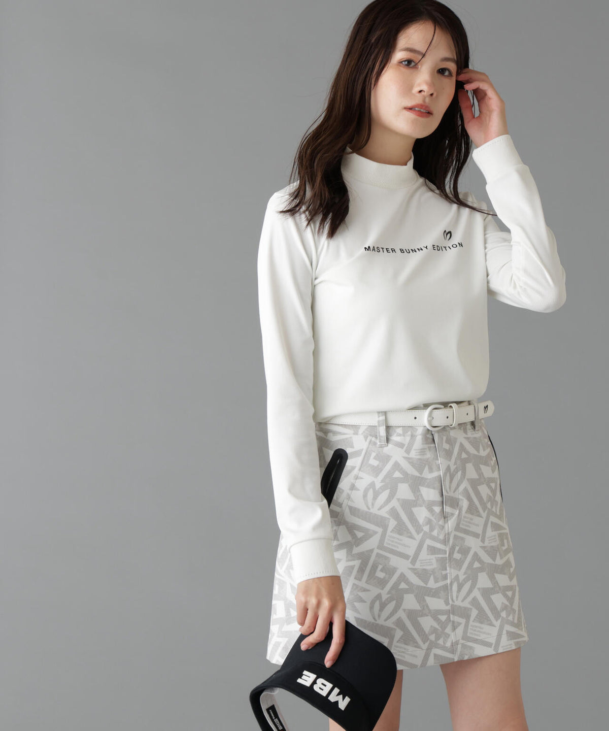 Height : 160 Bust : 80 Waist : 58 Hips : 83 着用サイズ:1