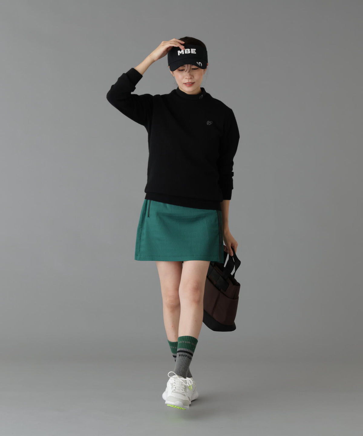 Height : 160 Bust : 80 Waist : 58 Hips : 83 着用サイズ:1