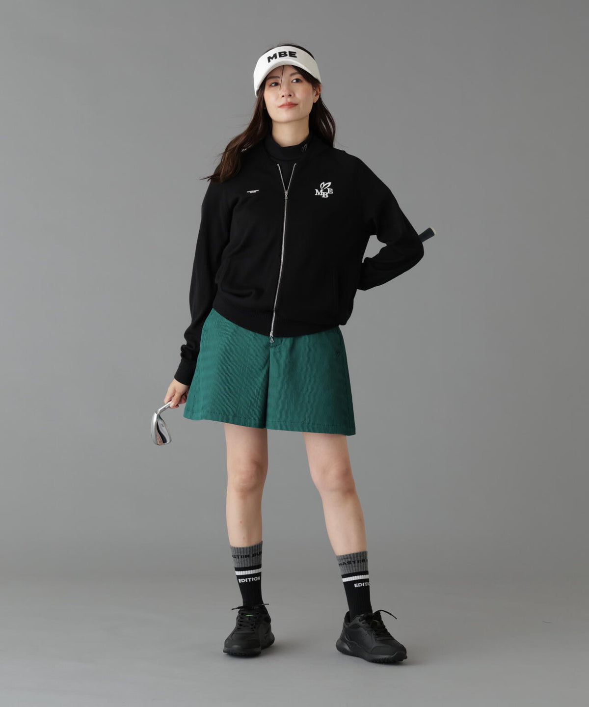 Height : 160 Bust : 80 Waist : 58 Hips : 83 着用サイズ:1