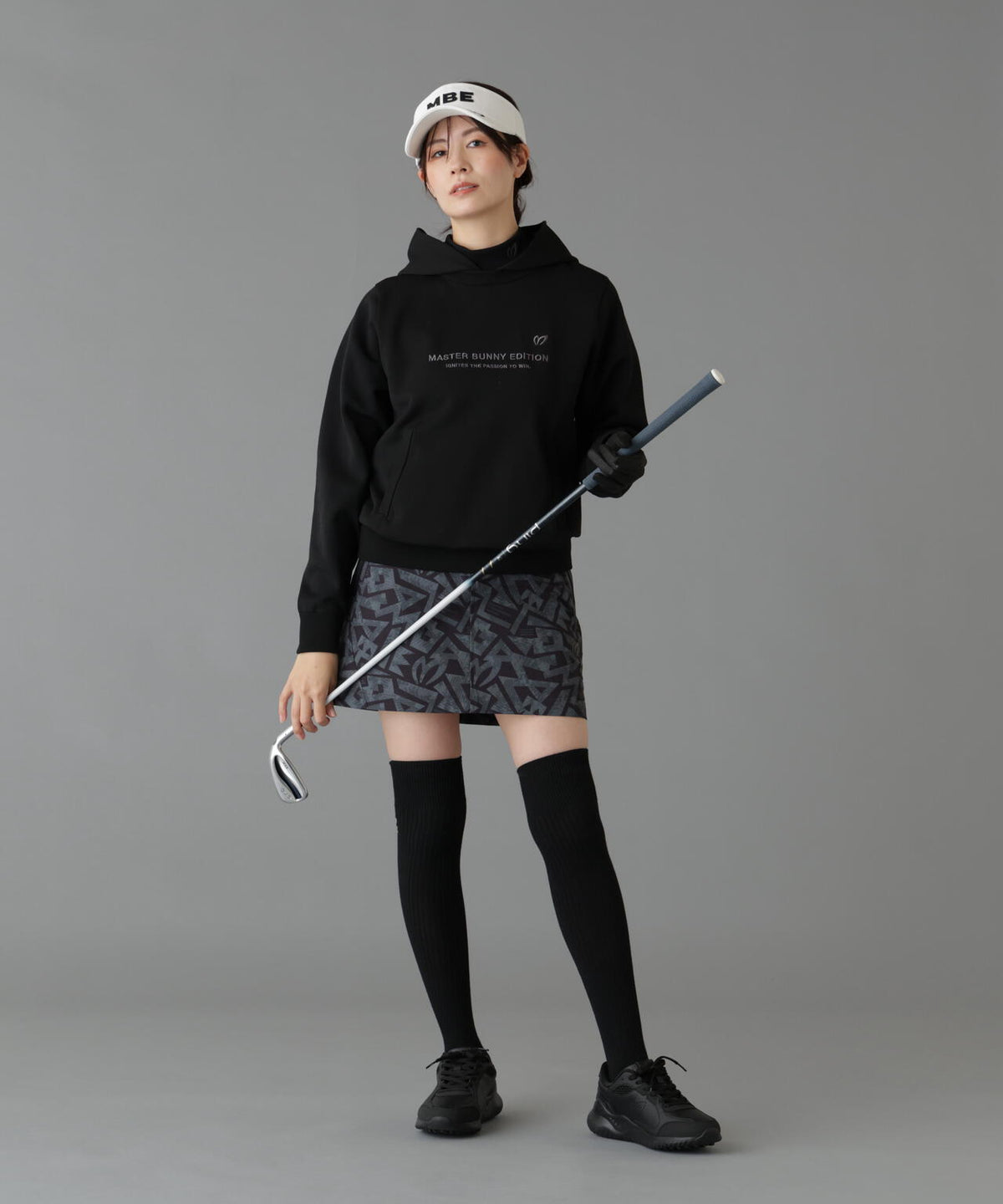Height : 160 Bust : 80 Waist : 58 Hips : 83 着用サイズ:1
