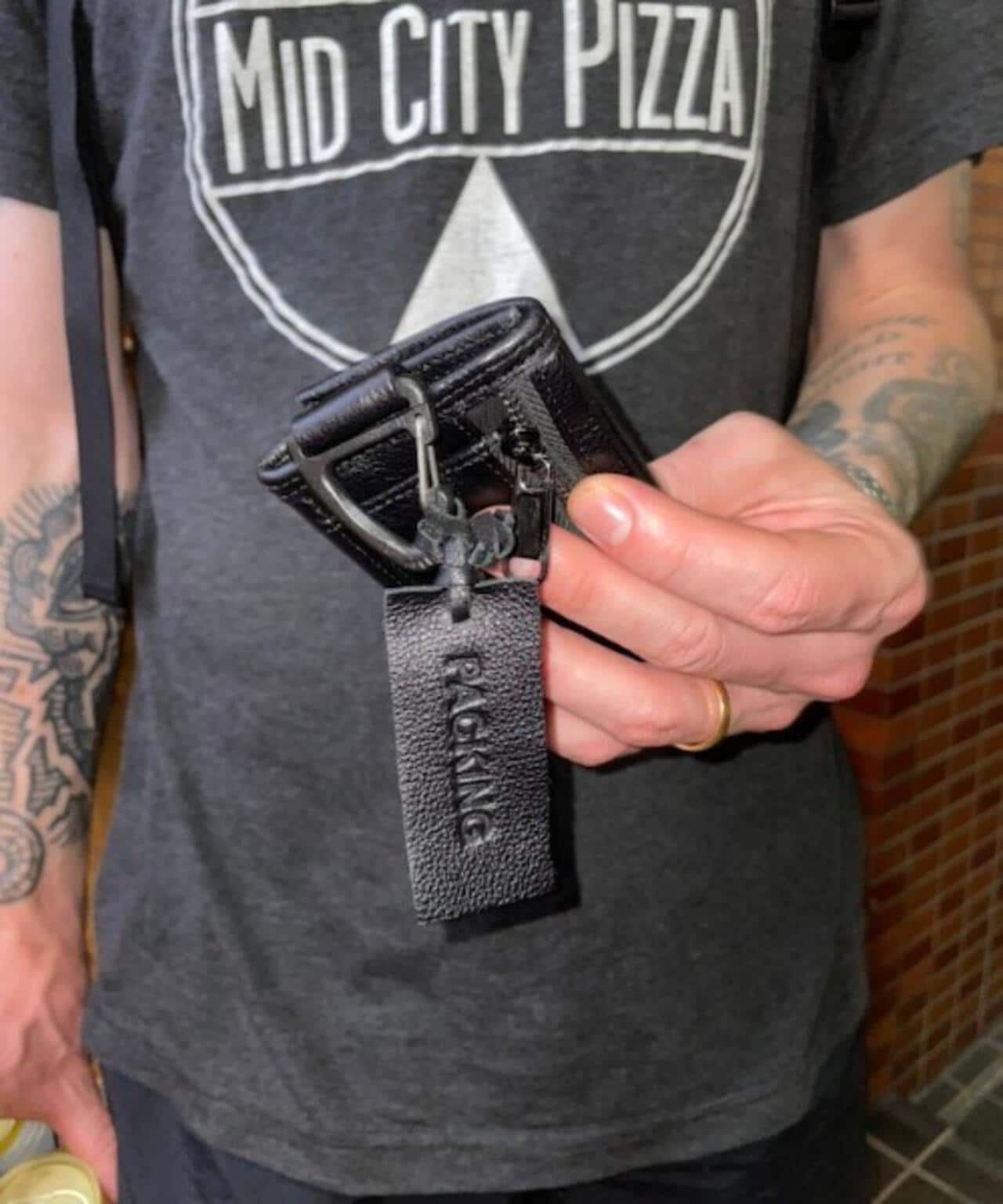 c69887a1-5260-5996-9851-7d1a3fcc04a3_Image