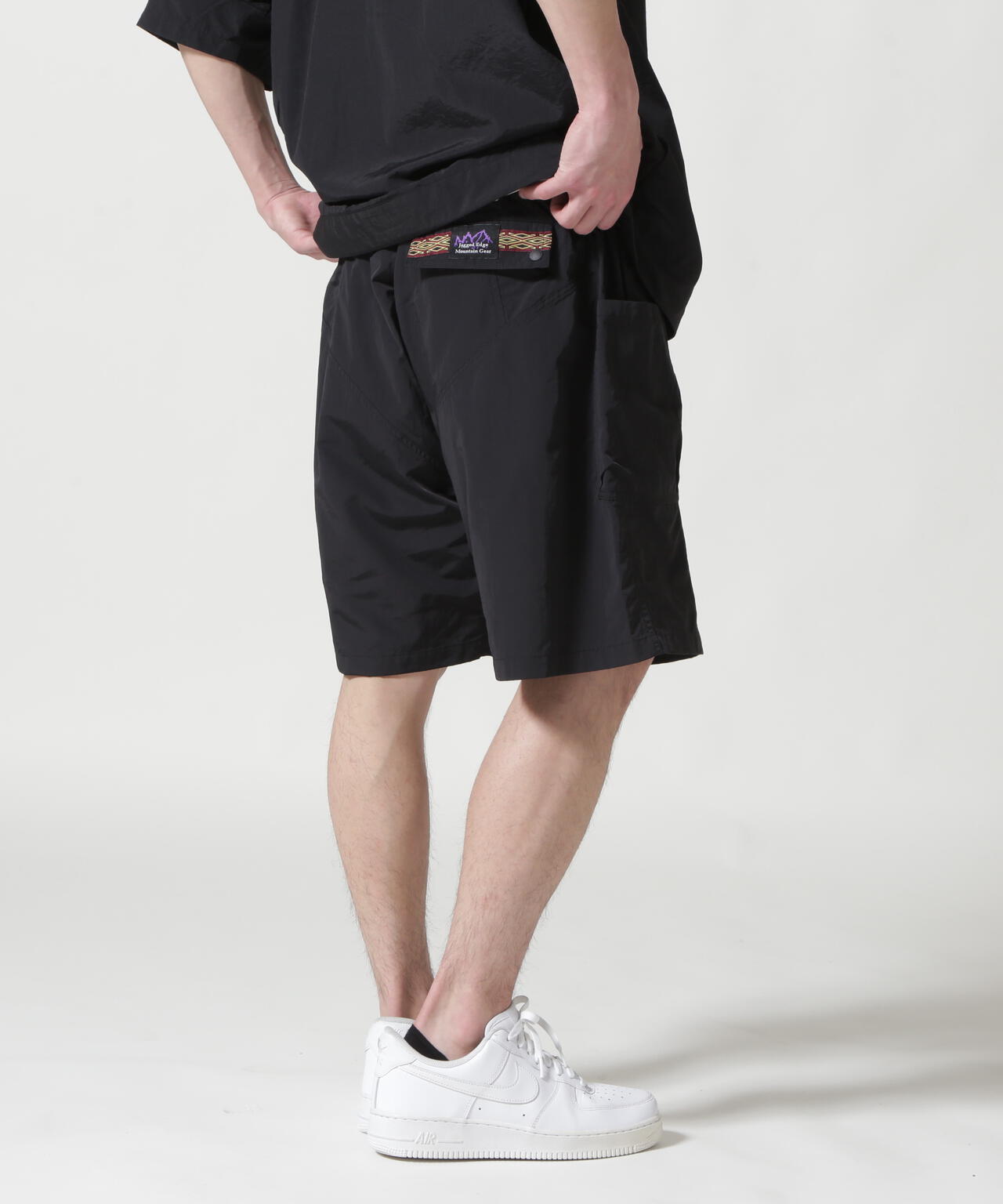 Jagged Edge Mountain Gear 別注カモフラ‐ジュプリントショーツ