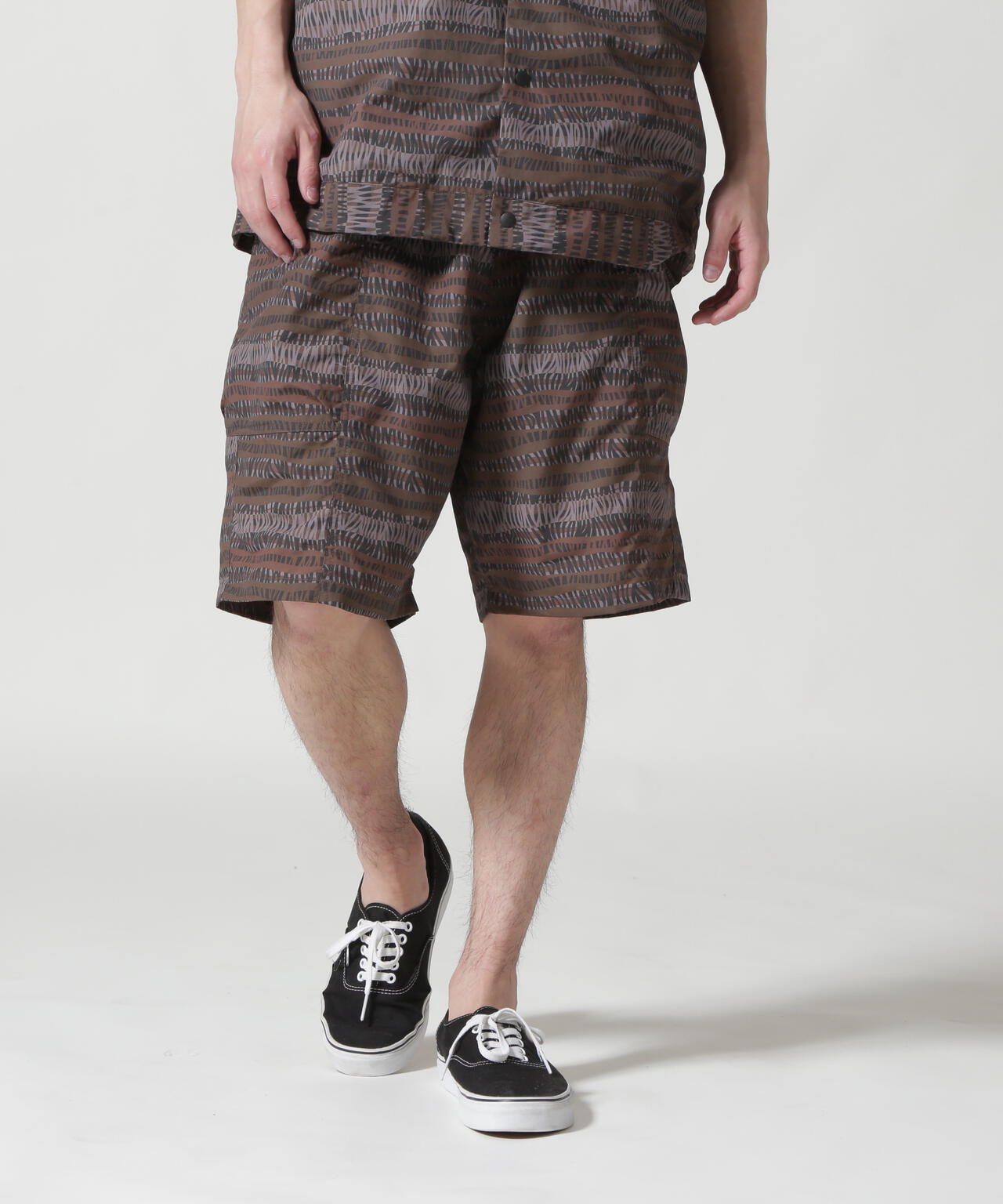 Jagged Edge Mountain Gear 別注カモフラ‐ジュプリントショーツ