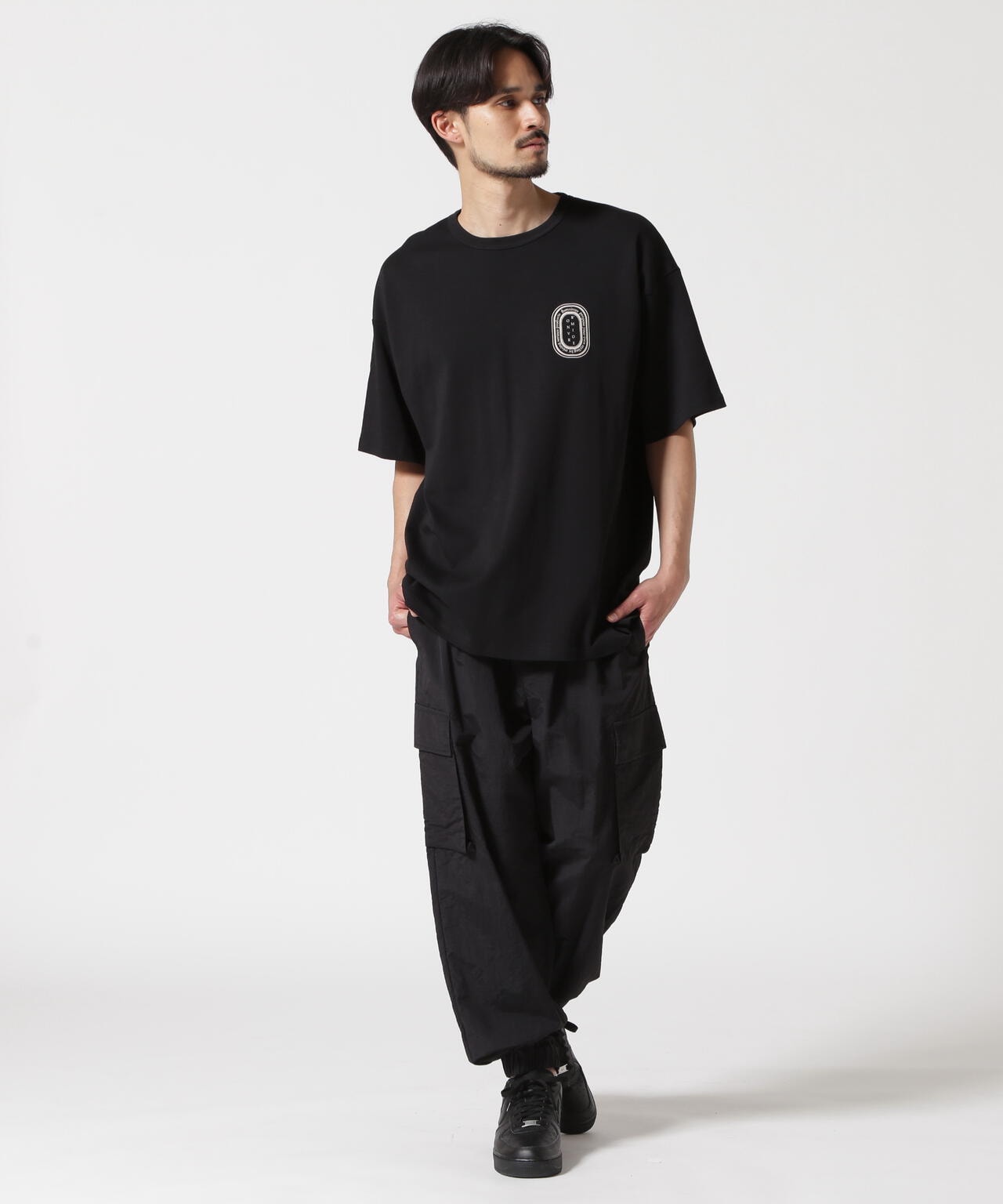 B omnivore/ビーオムニボー LOGO S/S Tee